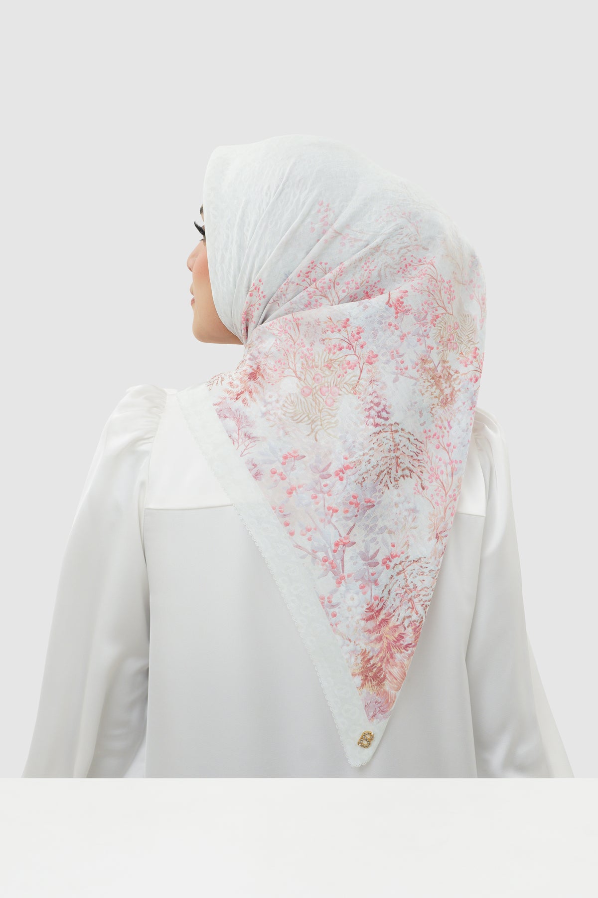 Holiday 3 Voile Square - Cashmere