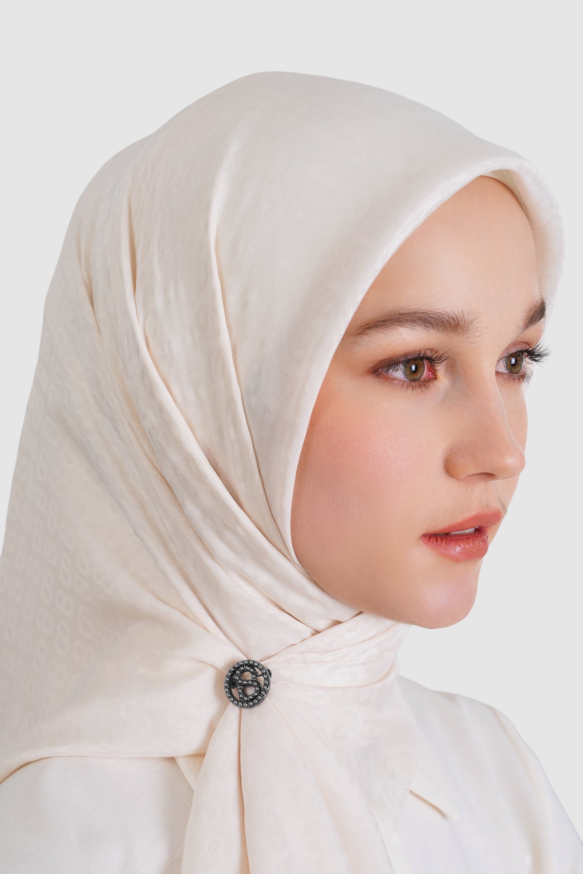 Round Pin Brooch Package 04 - Hematite