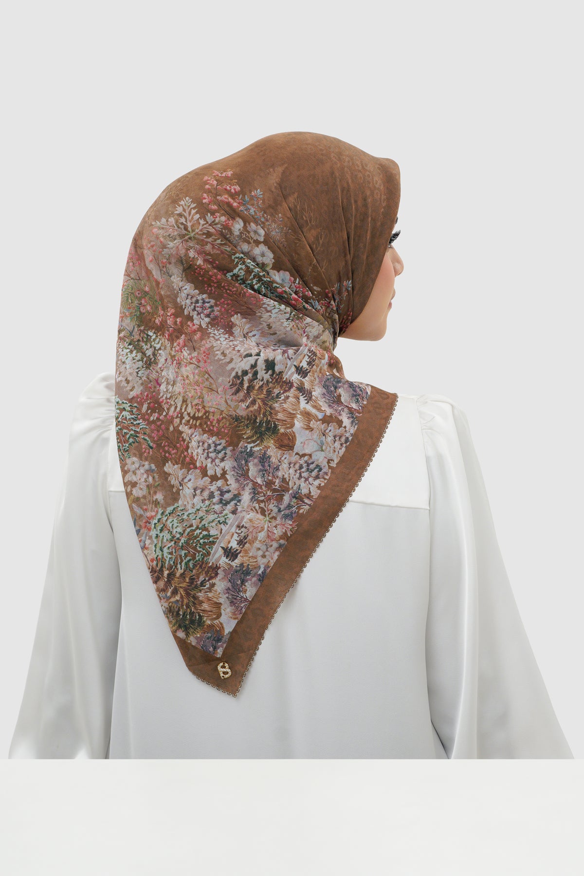 Holiday 3 Voile Square - Pine