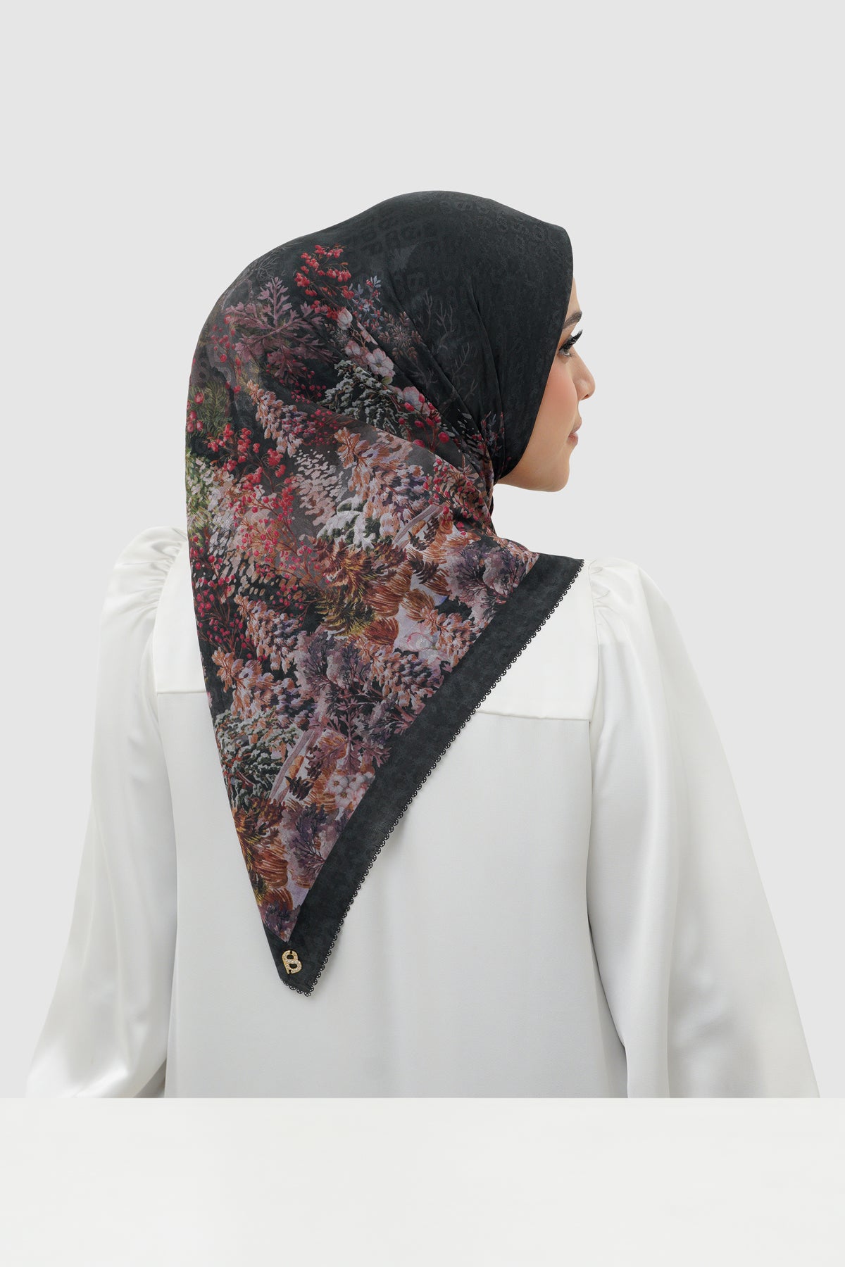 Holiday 3 Voile Square - Charcoal Frost