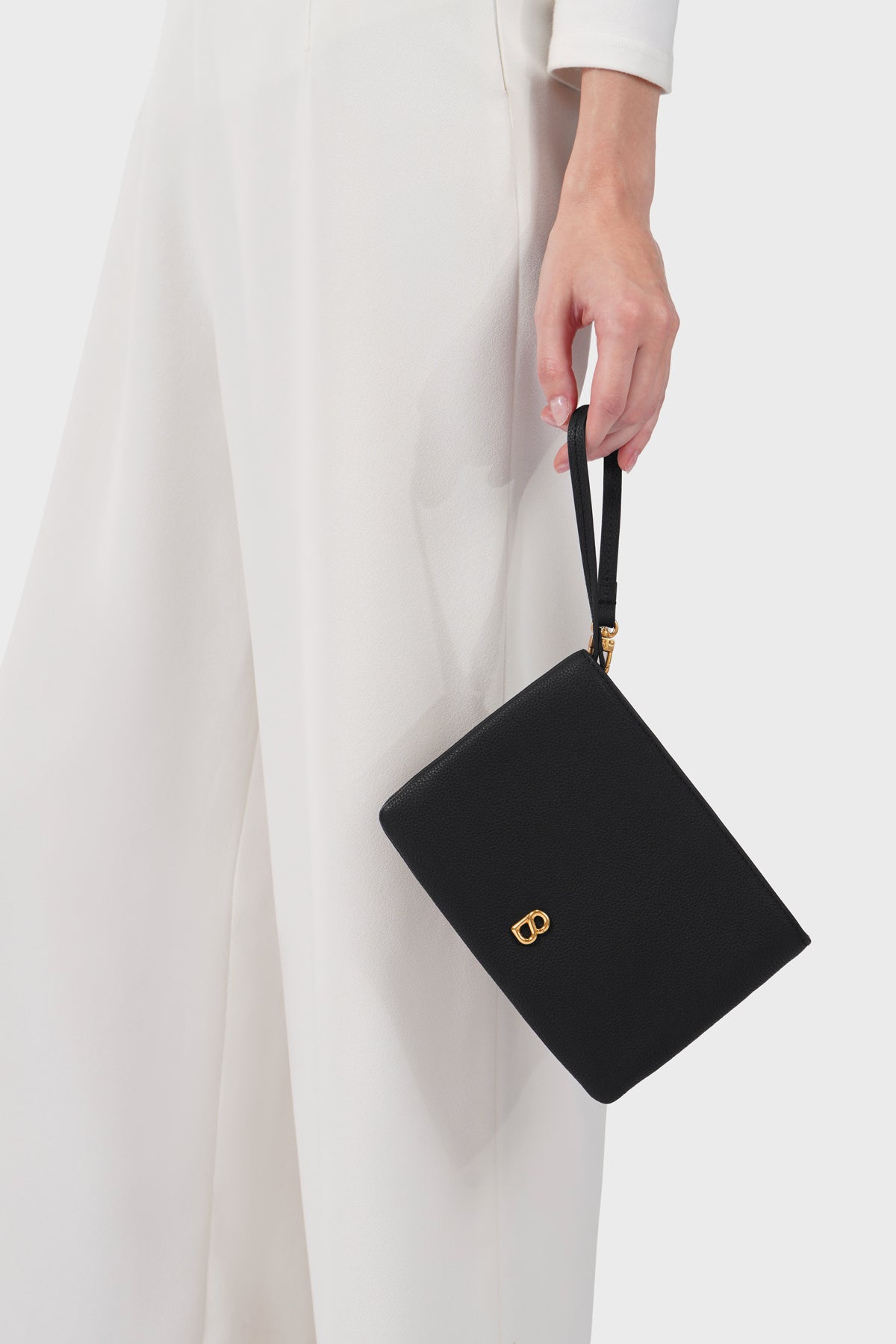 Signature Wristlet - Black