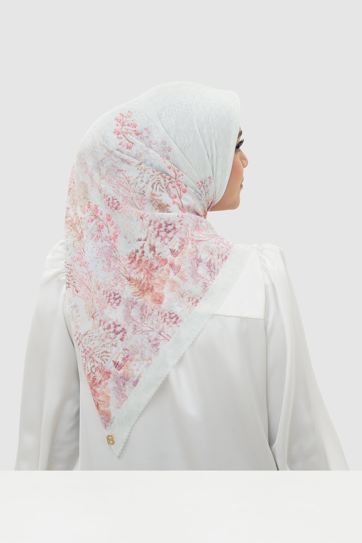 Holiday 3 Voile Square - Cashmere