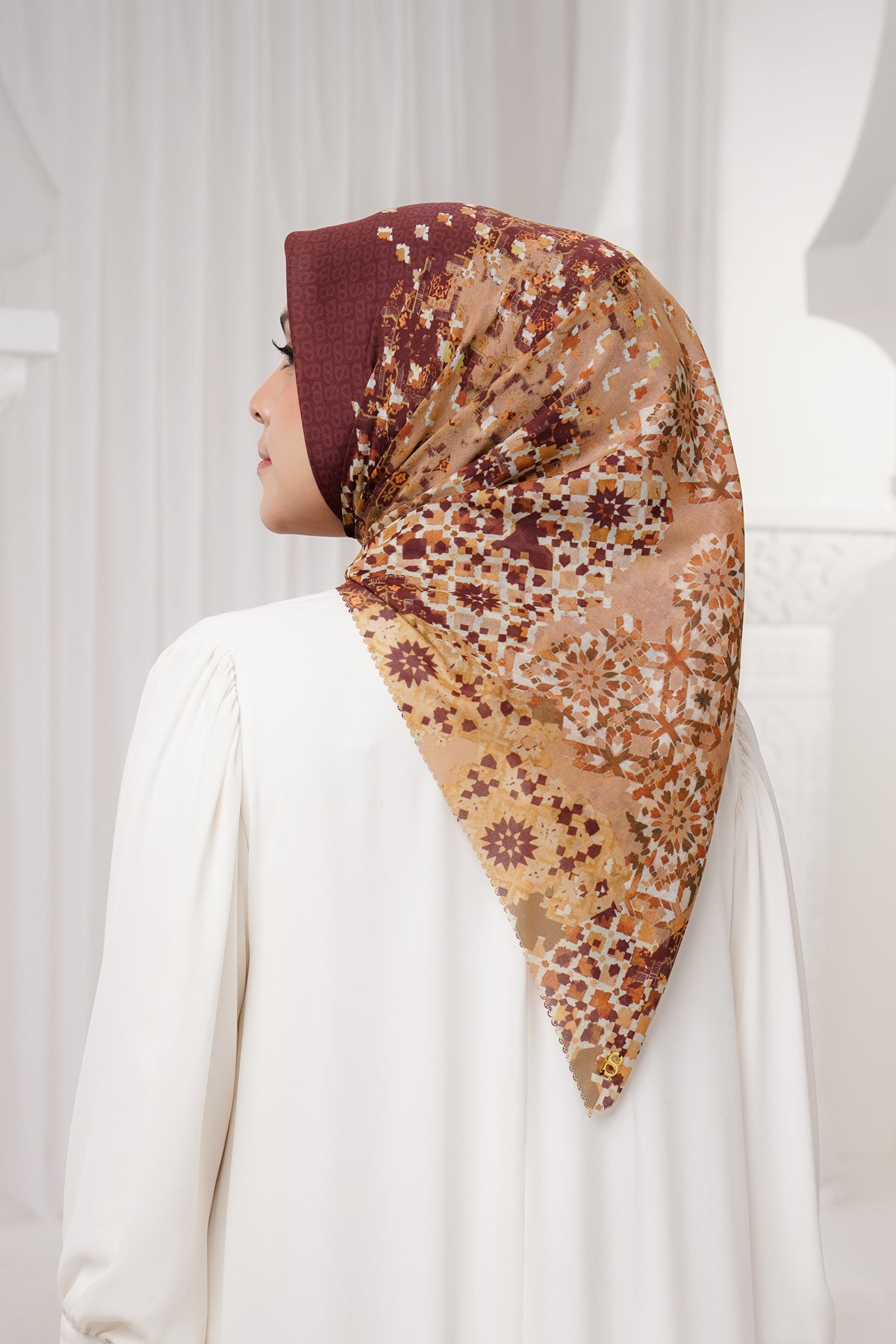 Moroccan Satin Square - Garnet