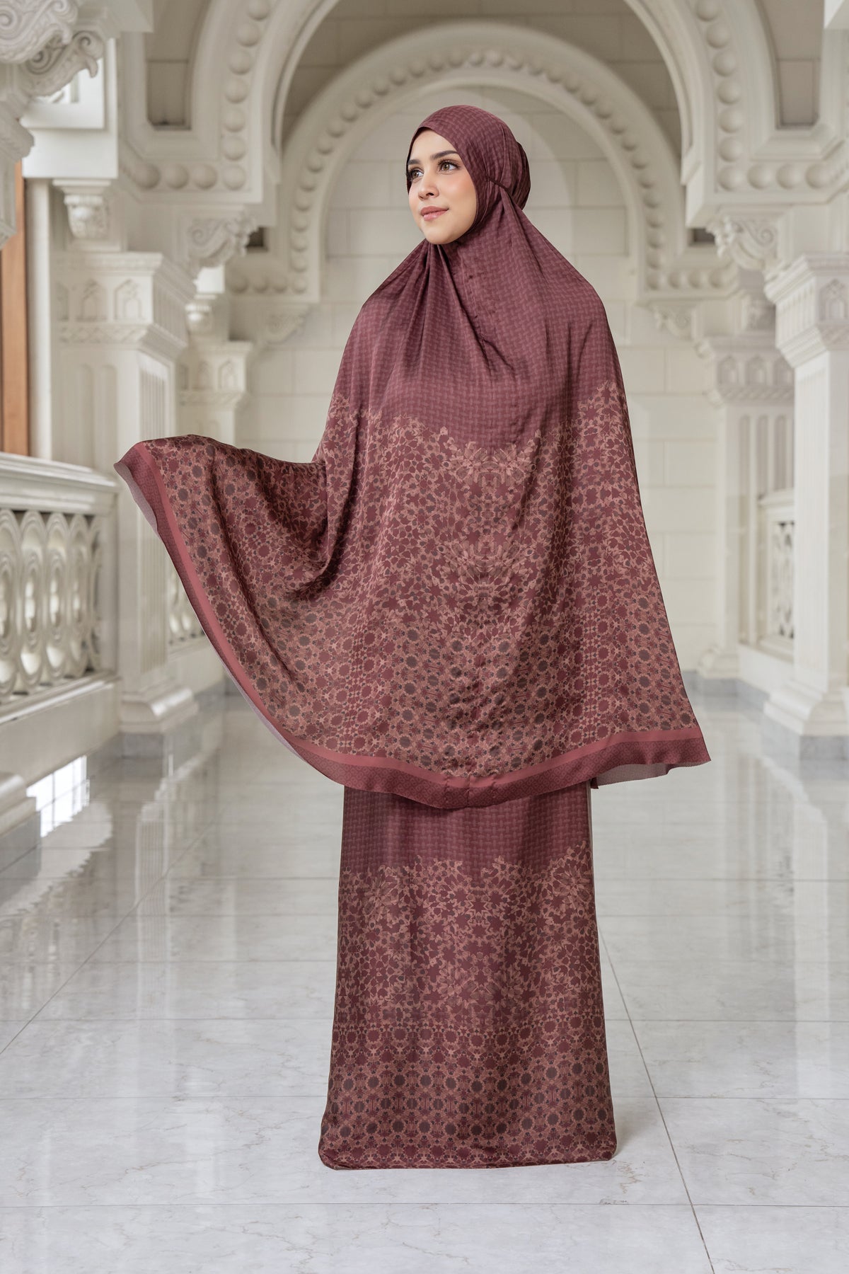 Haramain 2 Prayer Robe - Oud Red