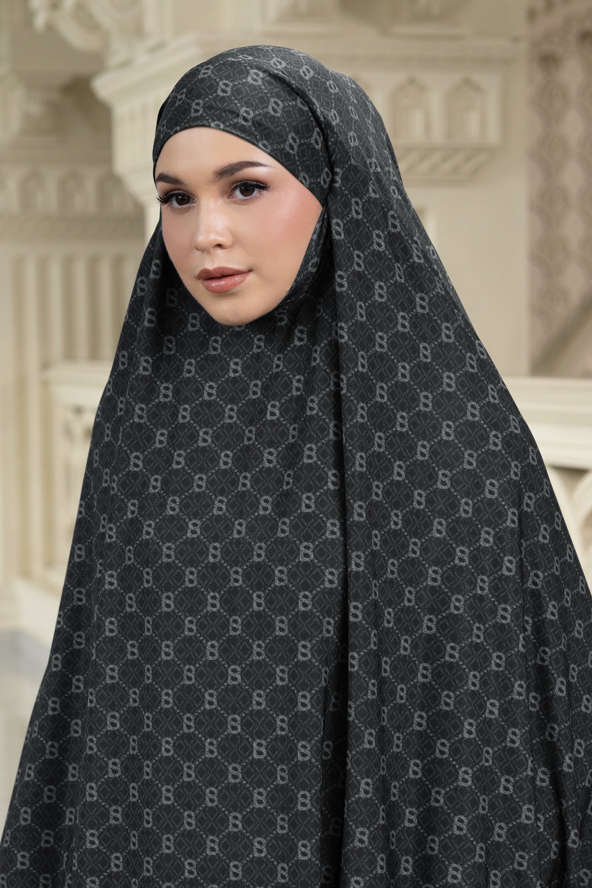 Beverly Prayer Robe - Black