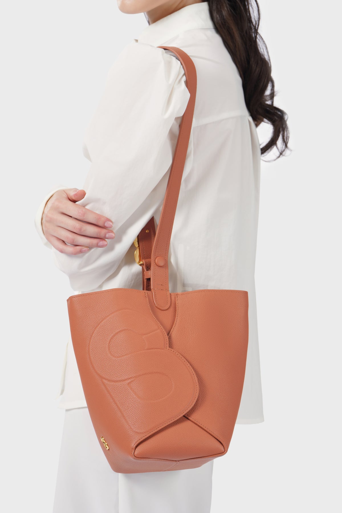 Aria Bucket Bag - Caramel