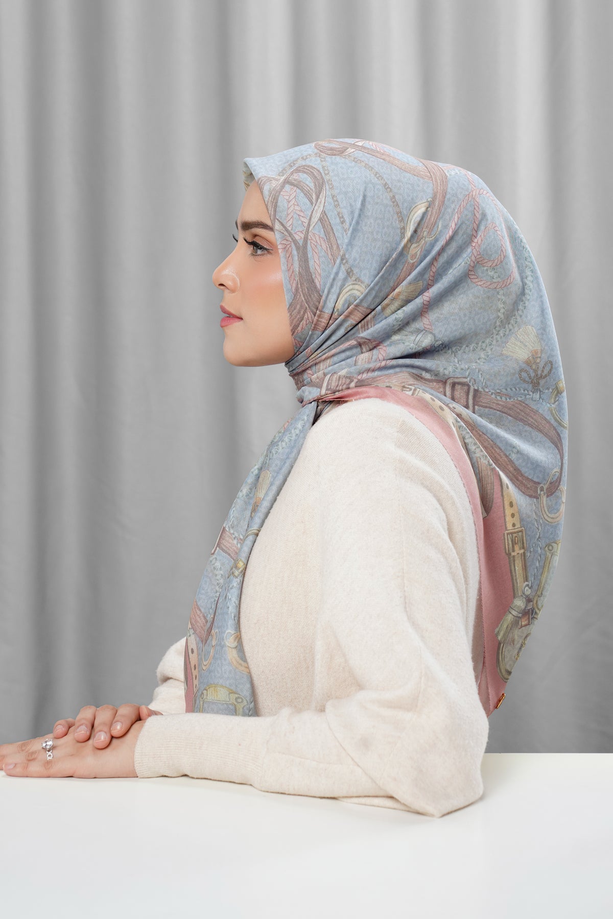 Alexandra Silk Jacquard Square - Château