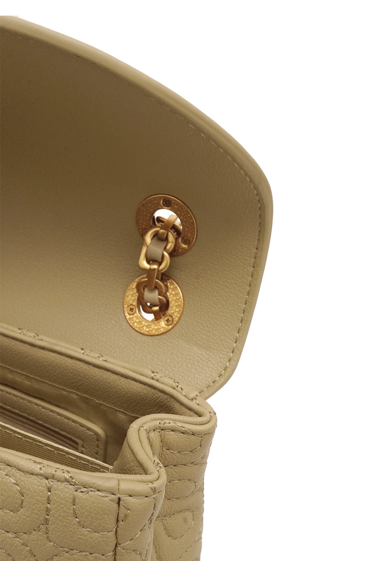 Aluna Flap Bag Buttonscarves #buttonscarves #buttonscarvesreview