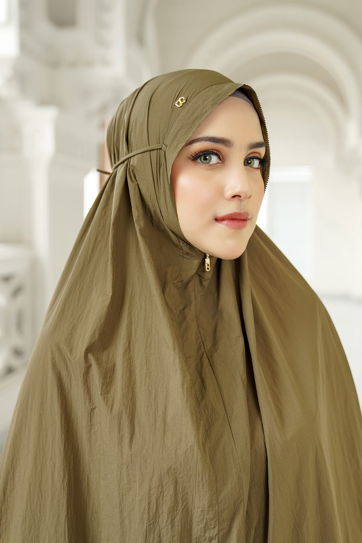 Capsule Prayer Robe - Olive