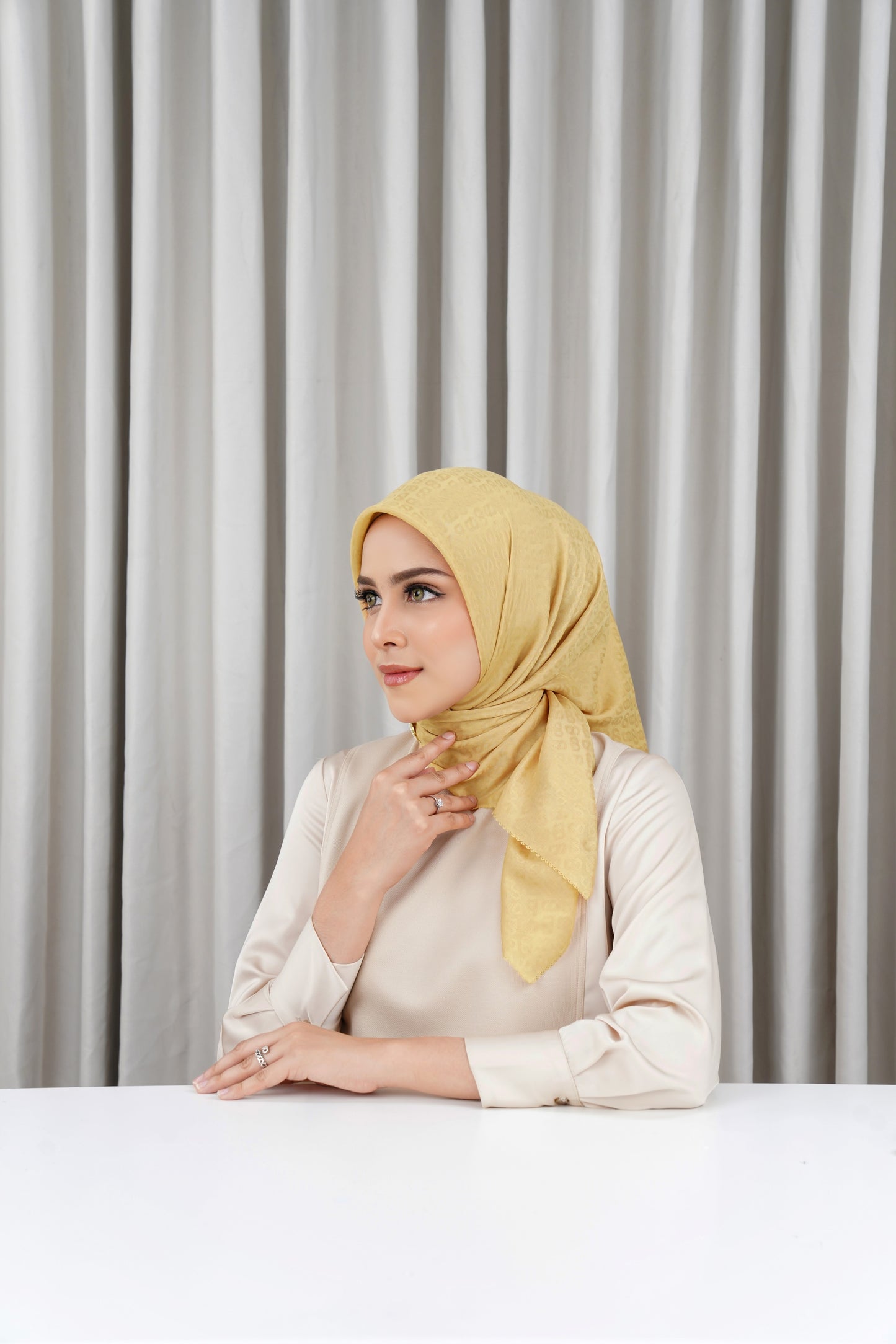 Everyday Tapis Embossed 2.0 - Curry