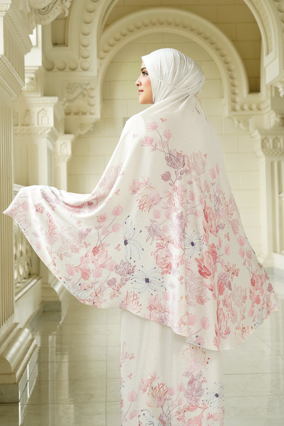 Hermosa Prayer Robe - Tuberose