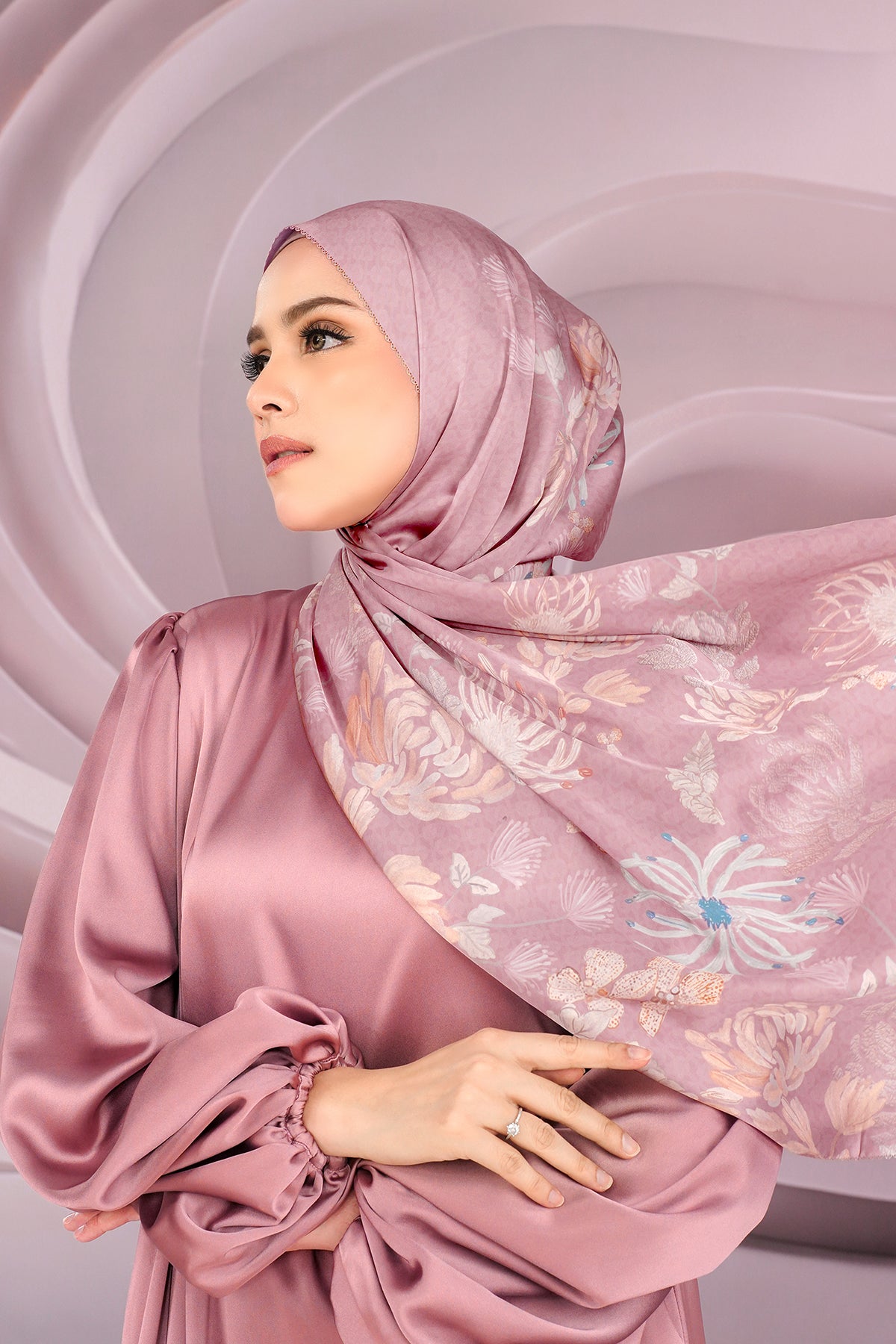 Hermosa Satin Shawl - Dahlia