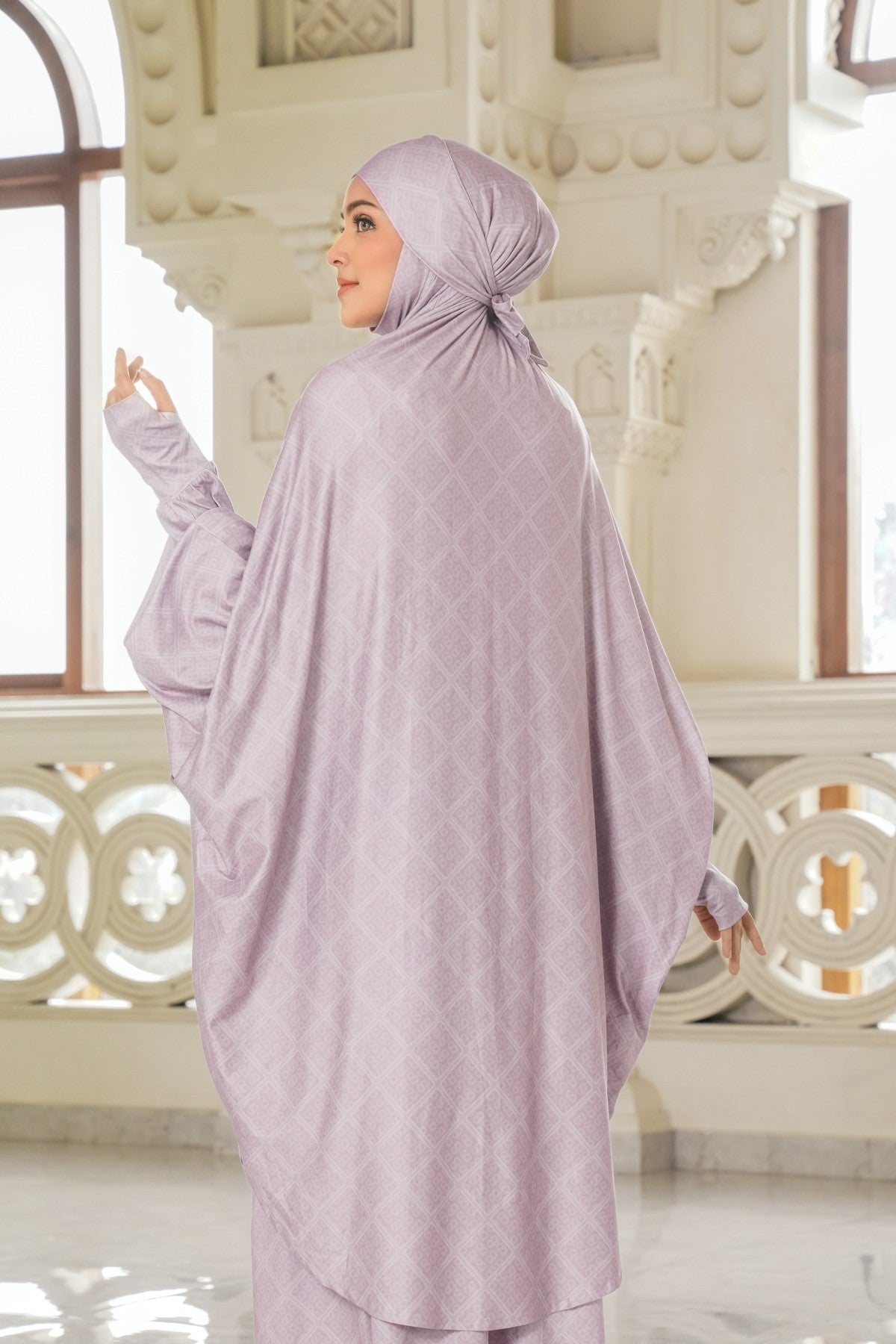 Lacorde Prayer Robe - Mauve