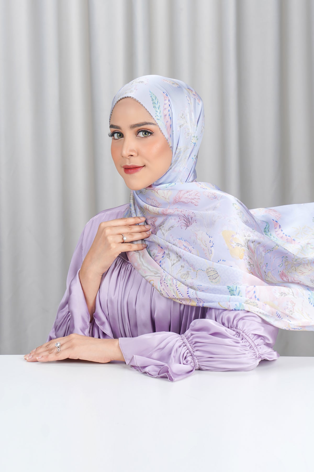 Misool Satin Shawl - Anemone