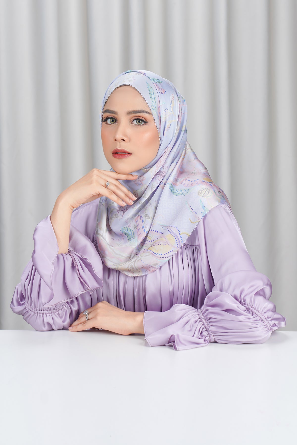 Misool Satin Shawl - Anemone