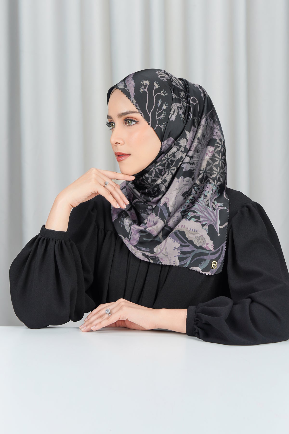 Misool Satin Shawl - Black Pearl