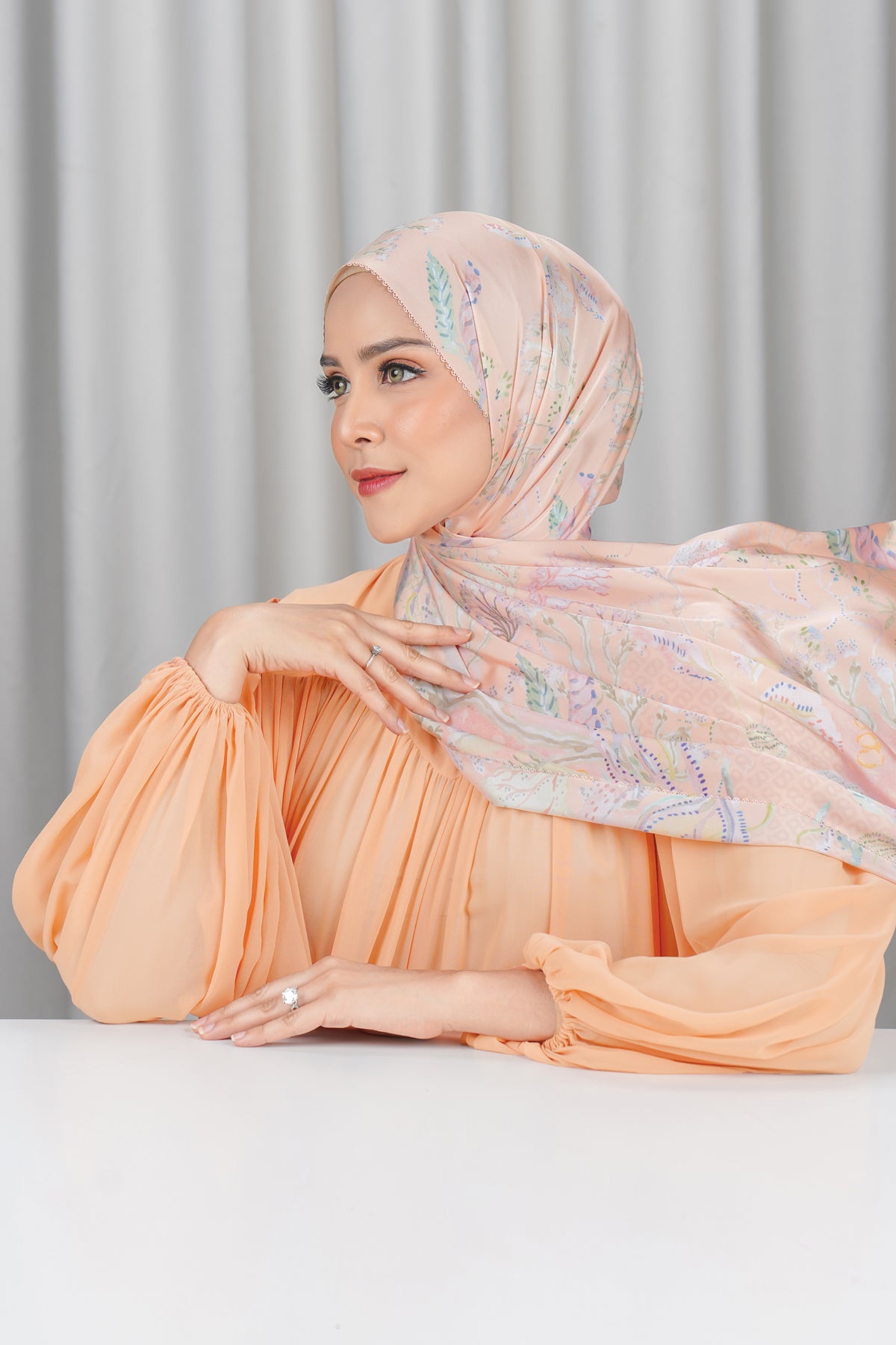 Misool Satin Shawl - Coral