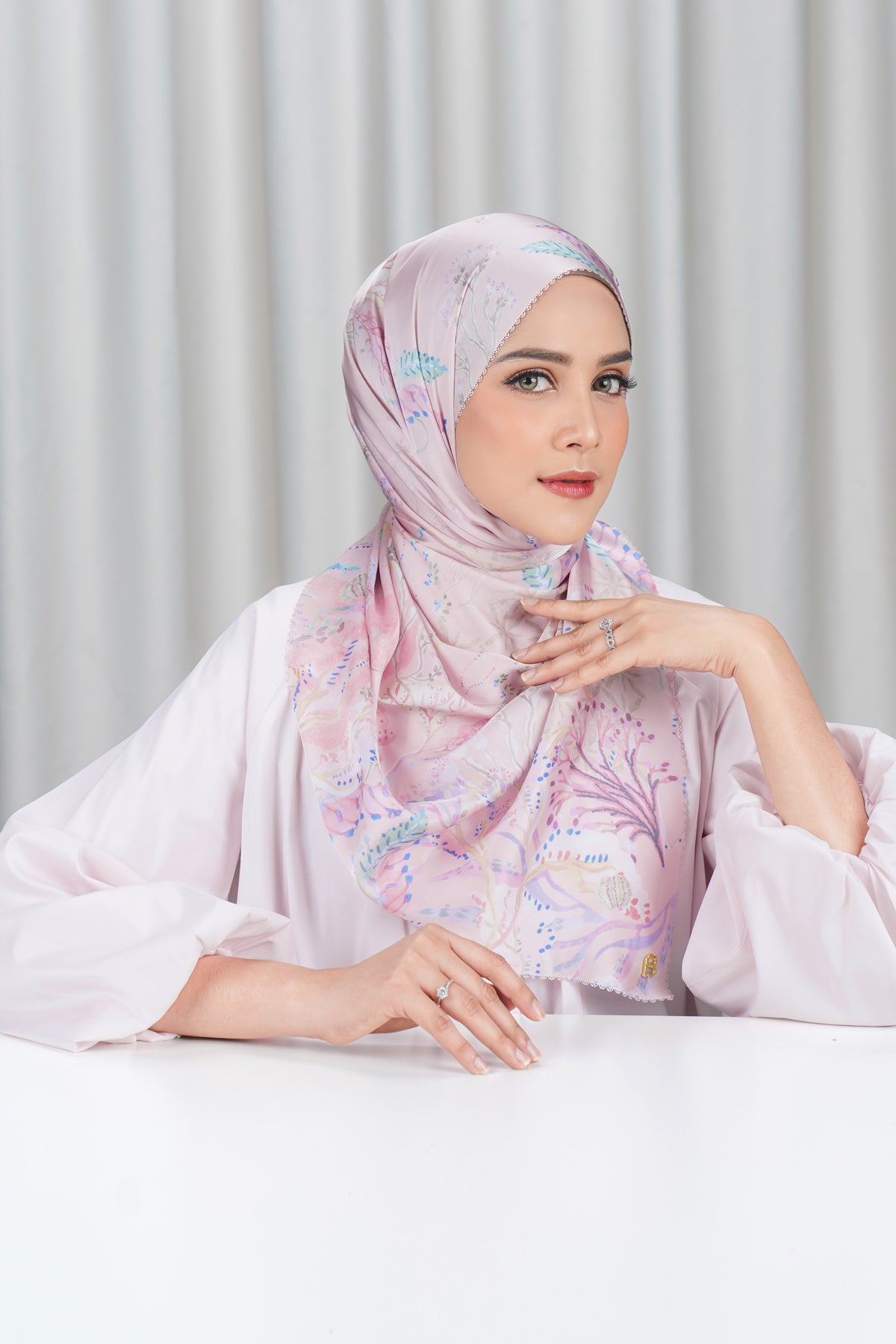 Misool Satin Shawl - Jellyfish