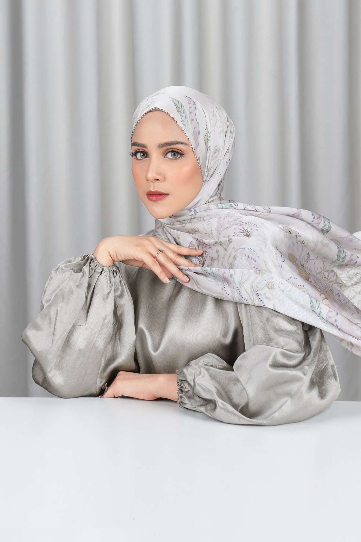 Misool Satin Shawl - Sea Salt