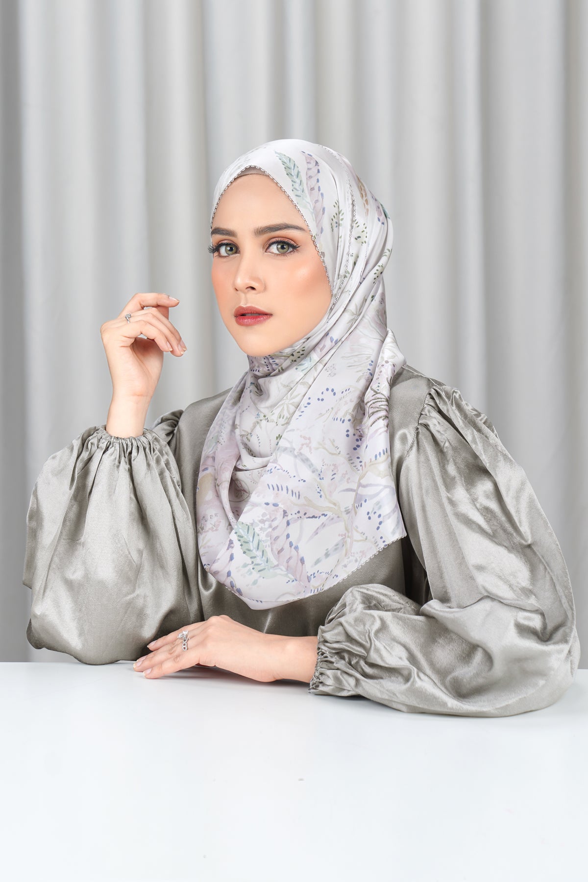 Misool Satin Shawl - Sea Salt