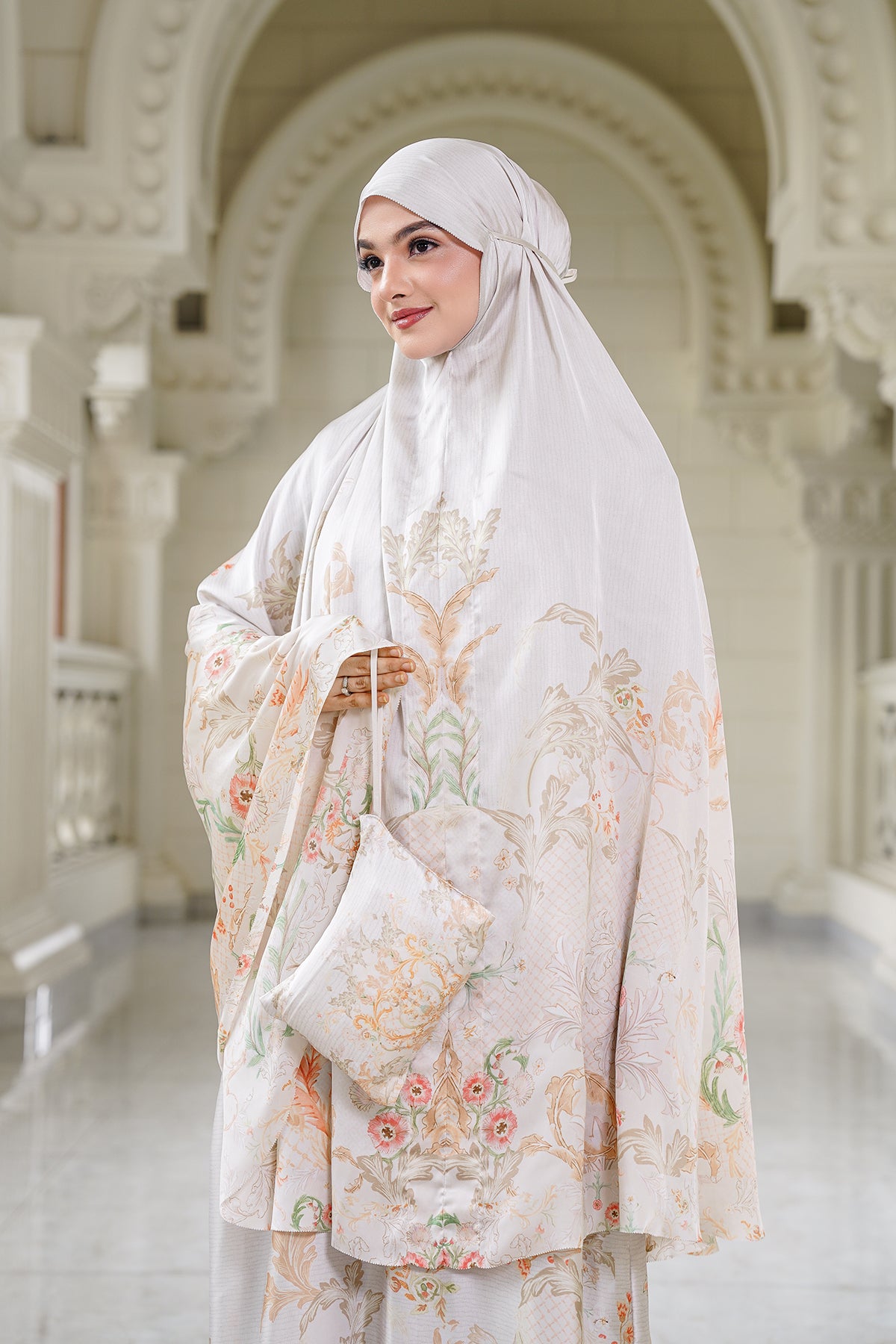 Royale Grandeur Prayer Robe - Alabaster