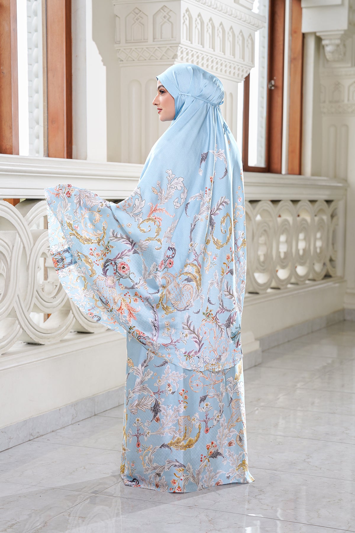 9824002572600-Royale Grandeur Prayer Robe - Frost