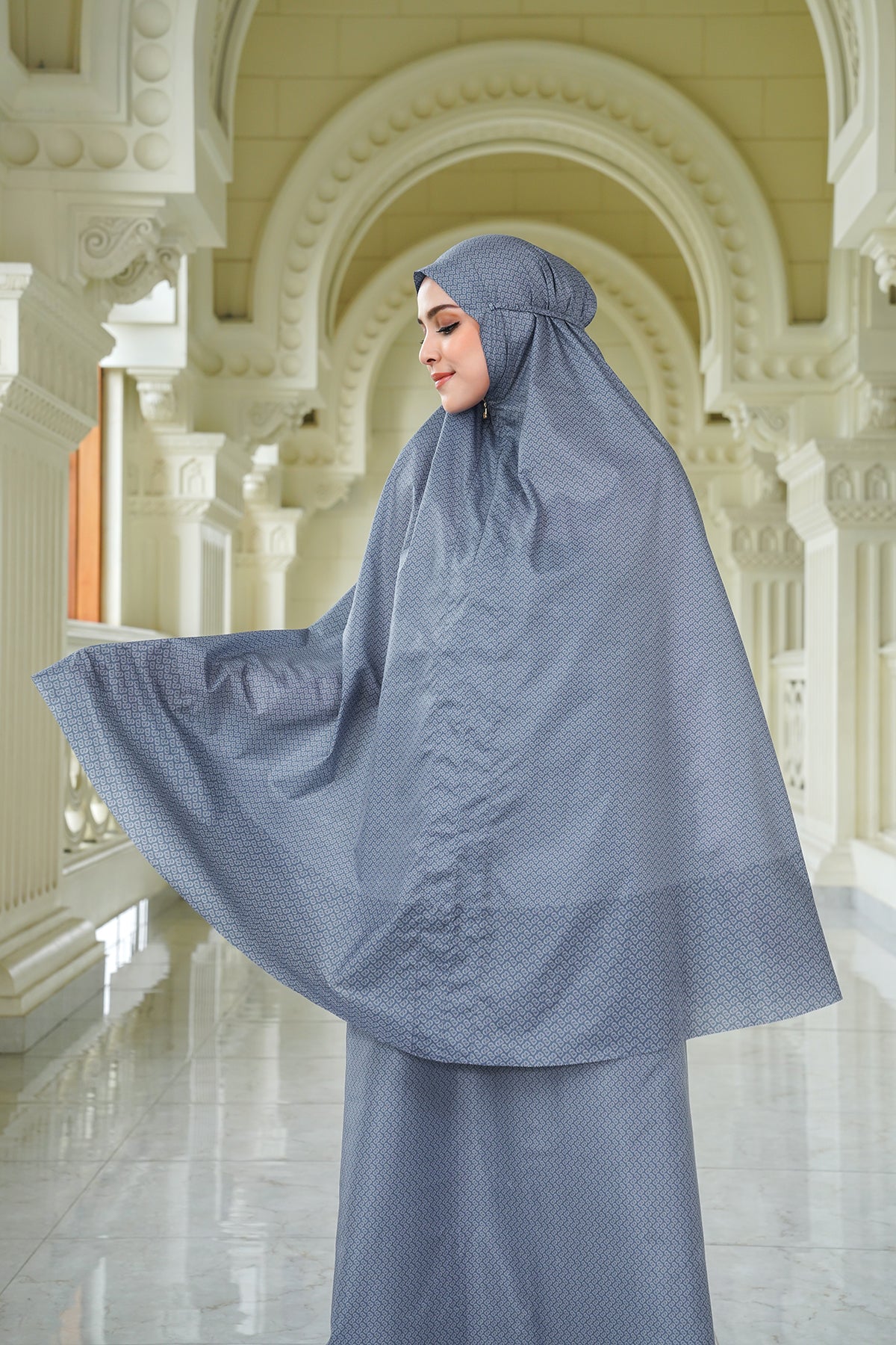 Tapis de Fleur Capsule Prayer Robe - Denim