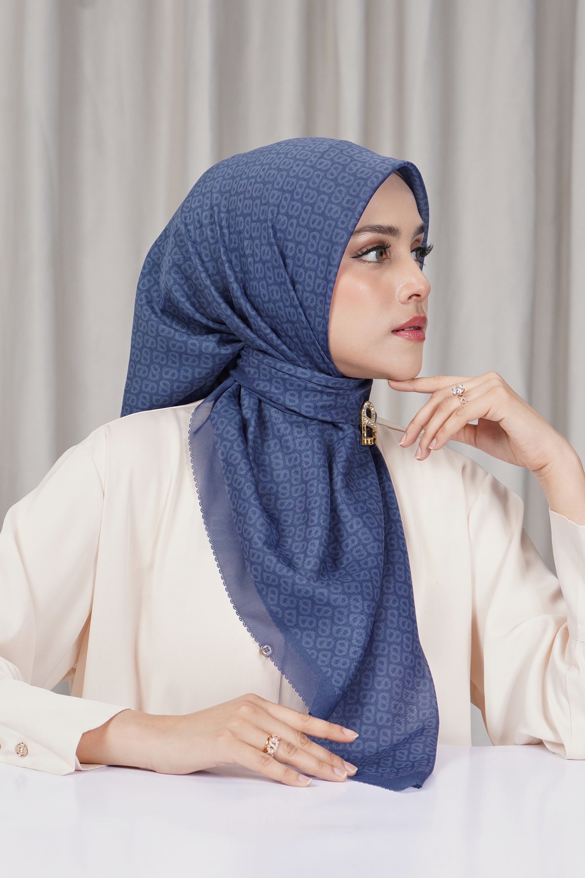 Tapis Square - Skipper Blue