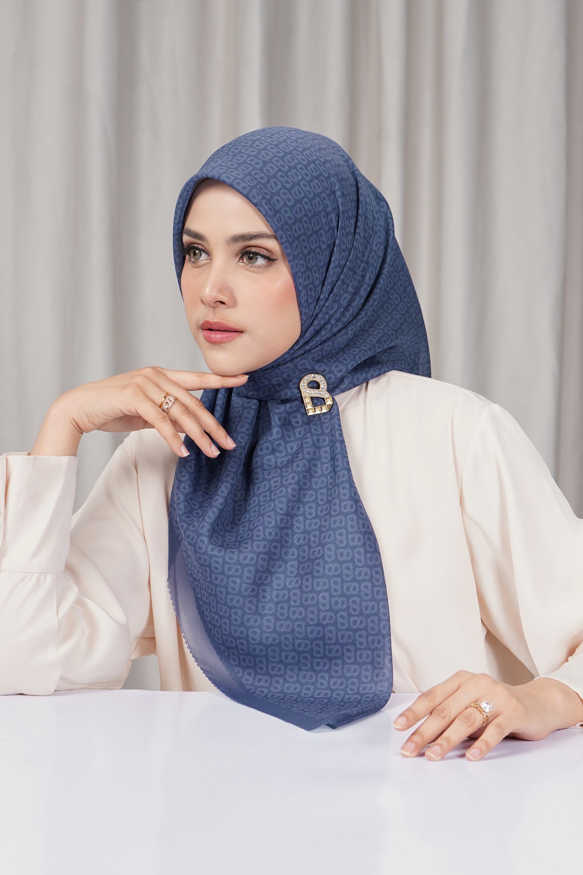 Tapis Square - Skipper Blue