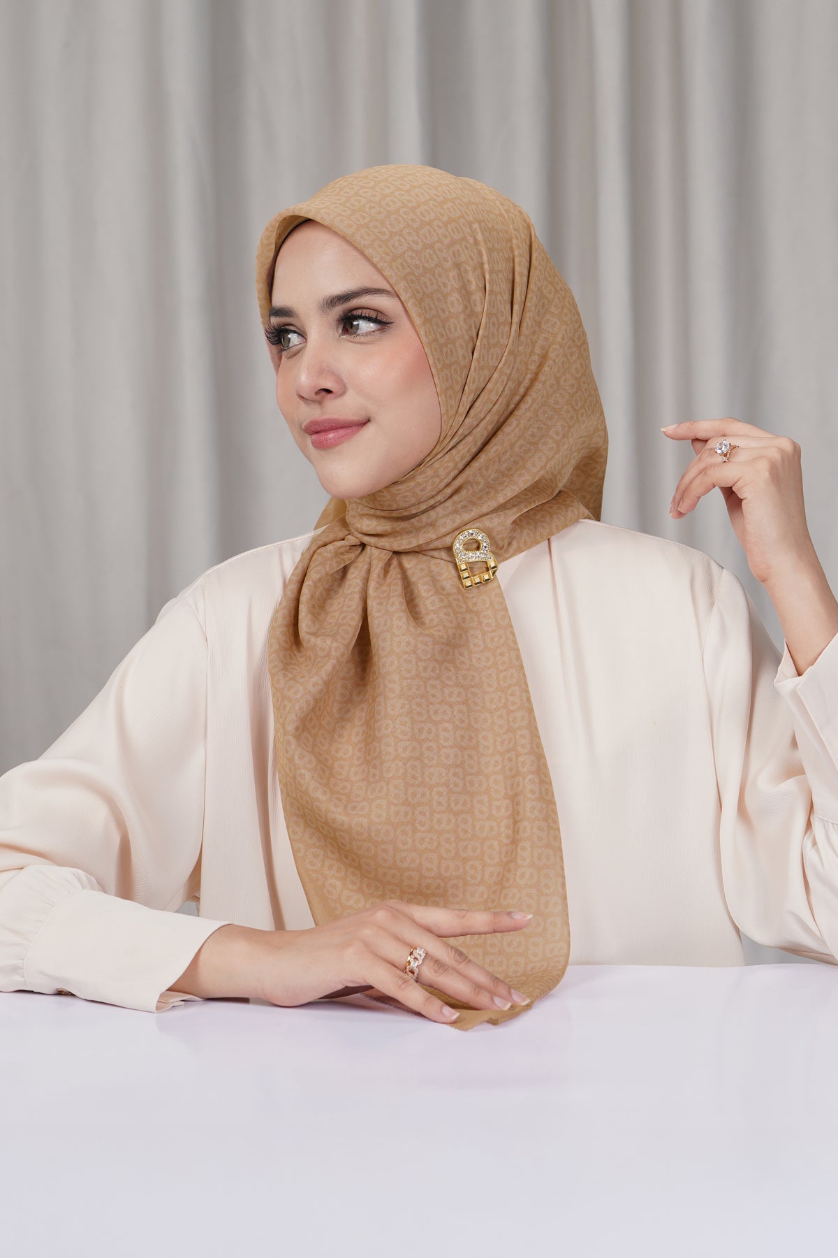 Tapis Square - Toast