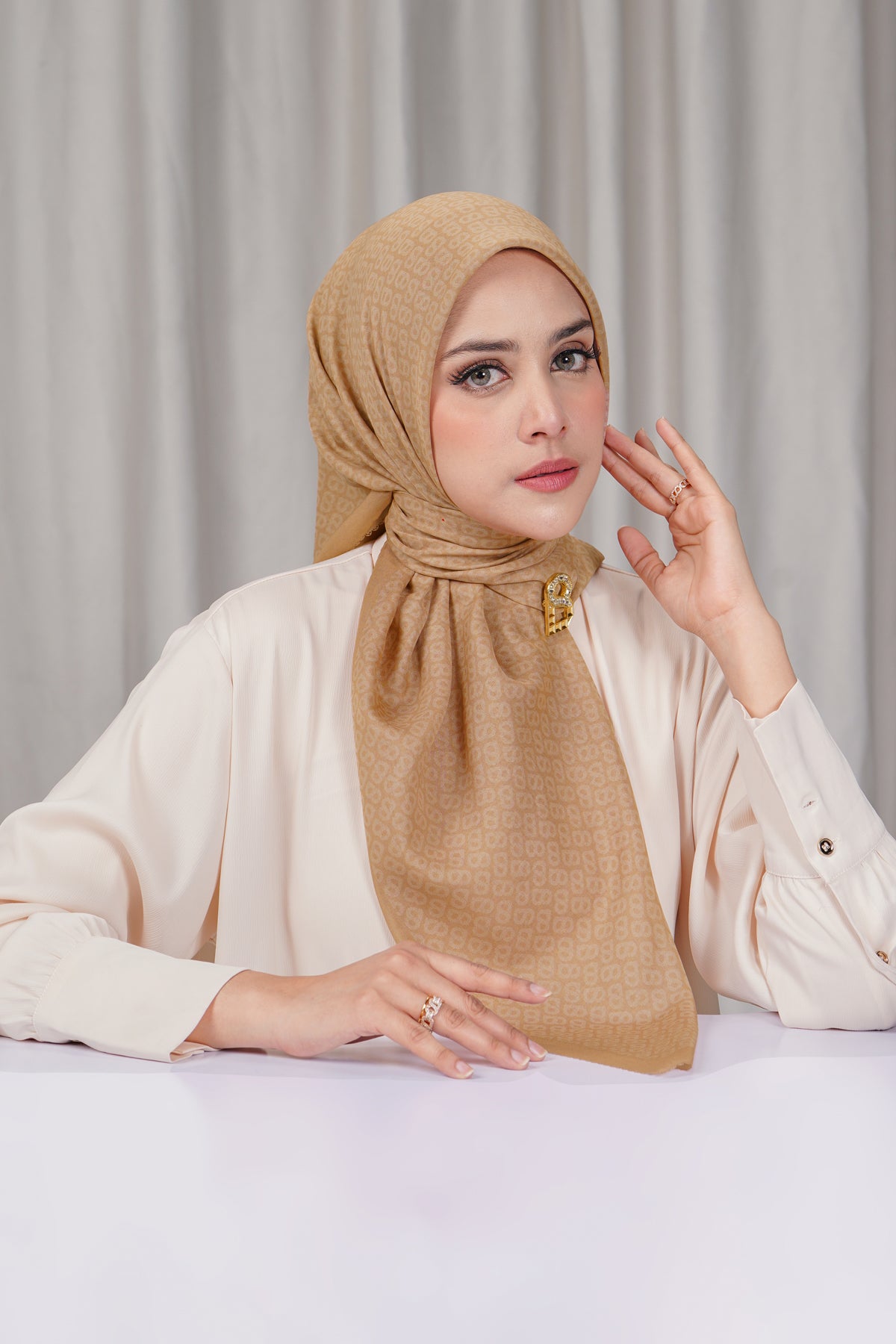 Tapis Square - Toast