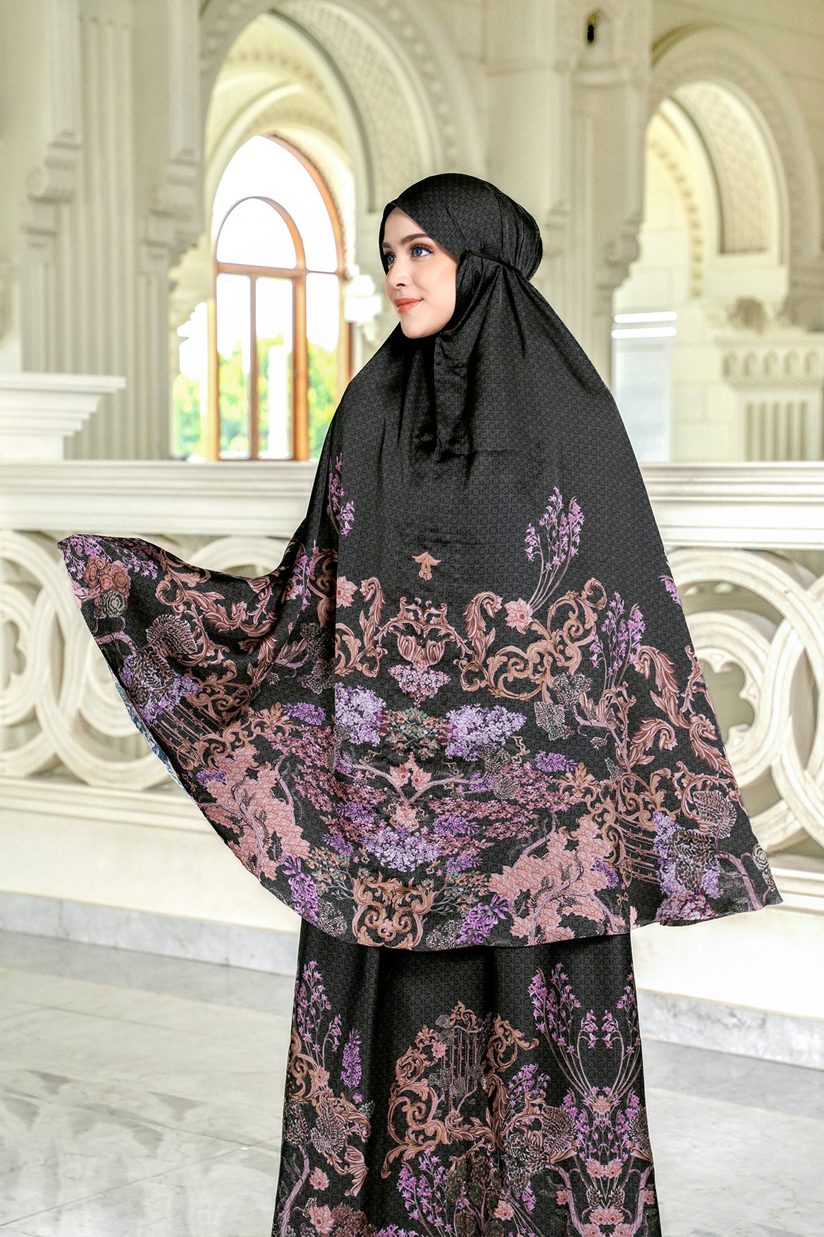 The Palace Prayer Robe - Royale