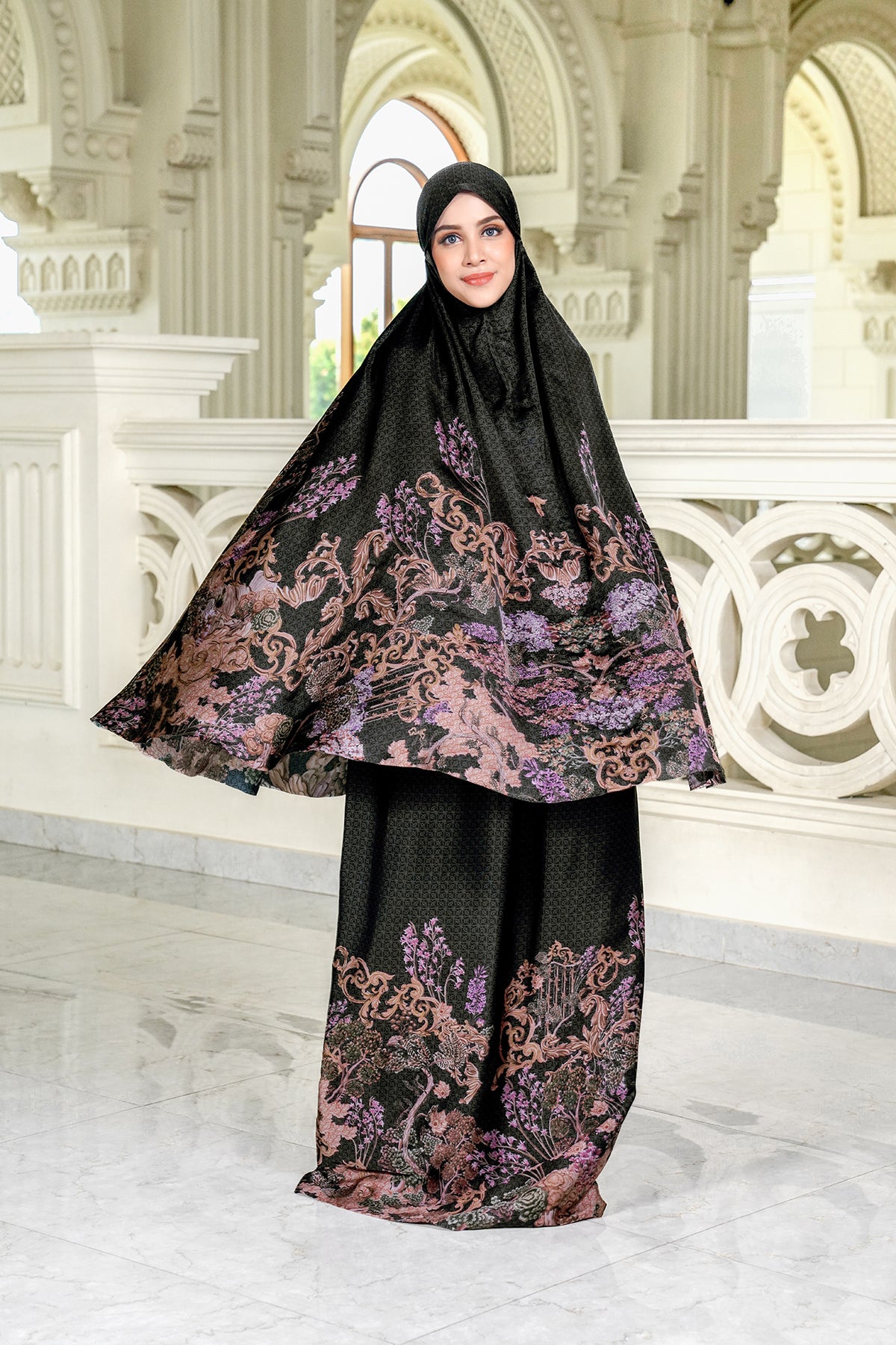 The Palace Prayer Robe - Royale