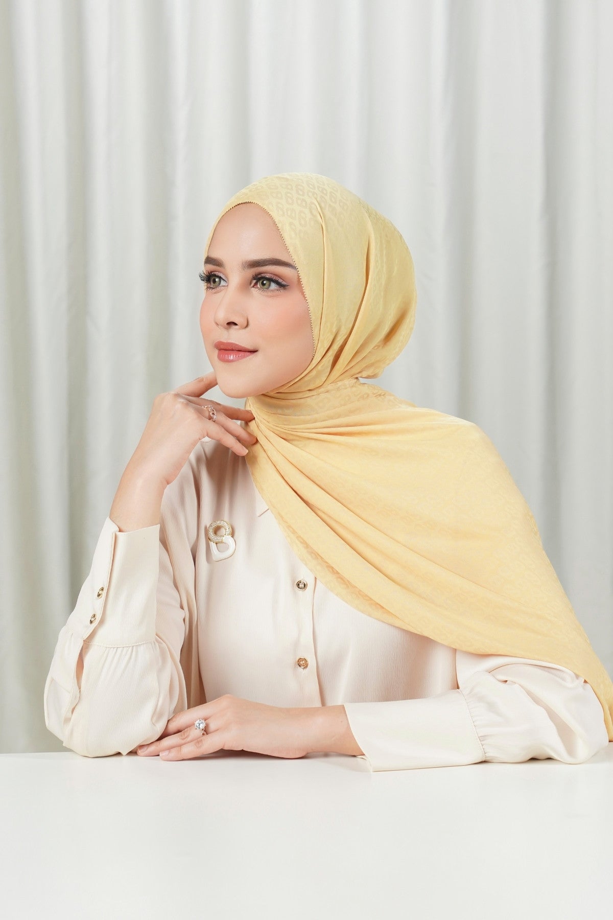 Tapis Satin Jacquard Shawl - Curry