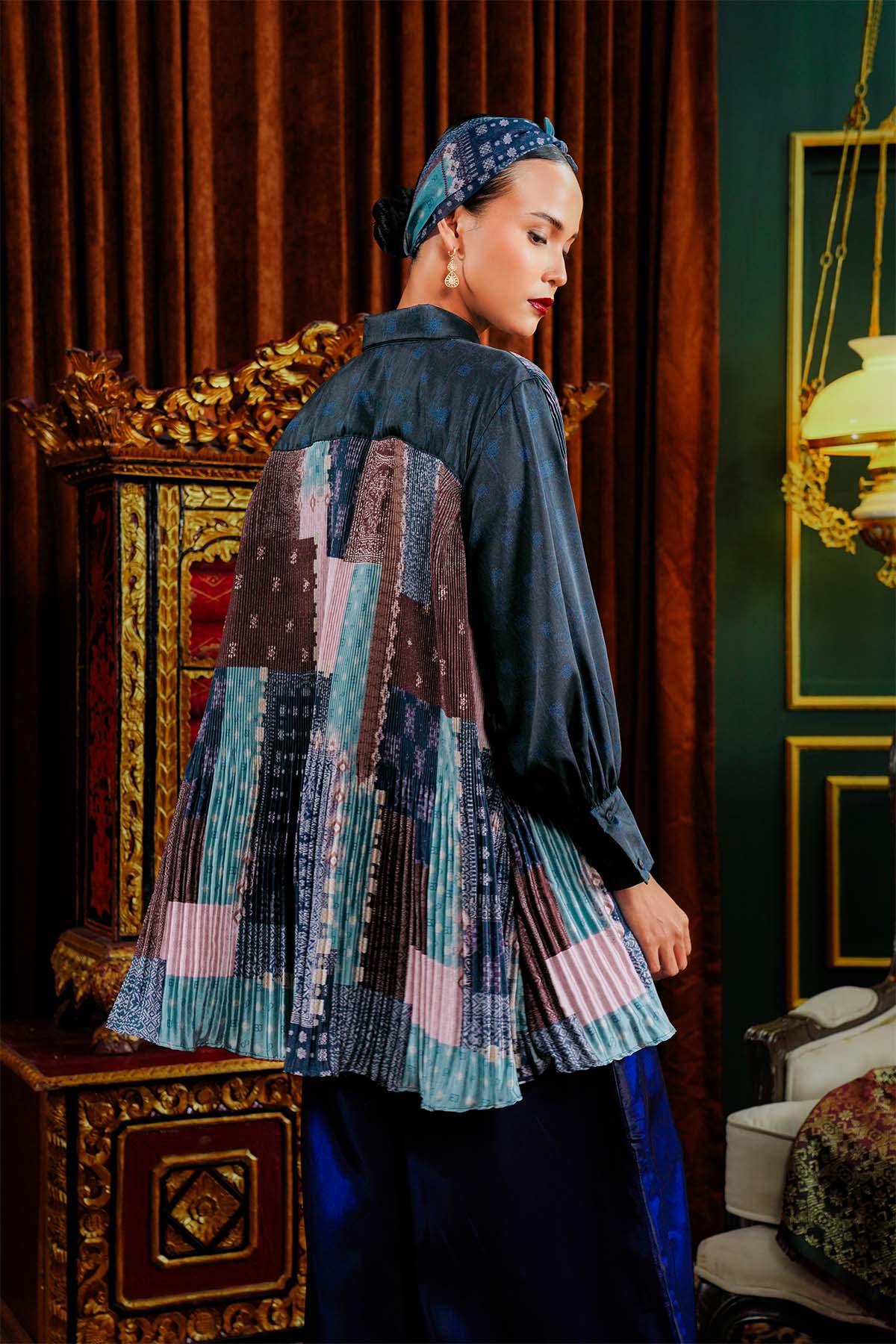 Benang Pelangi Swarnadwipa Pleated Shirt - Navy