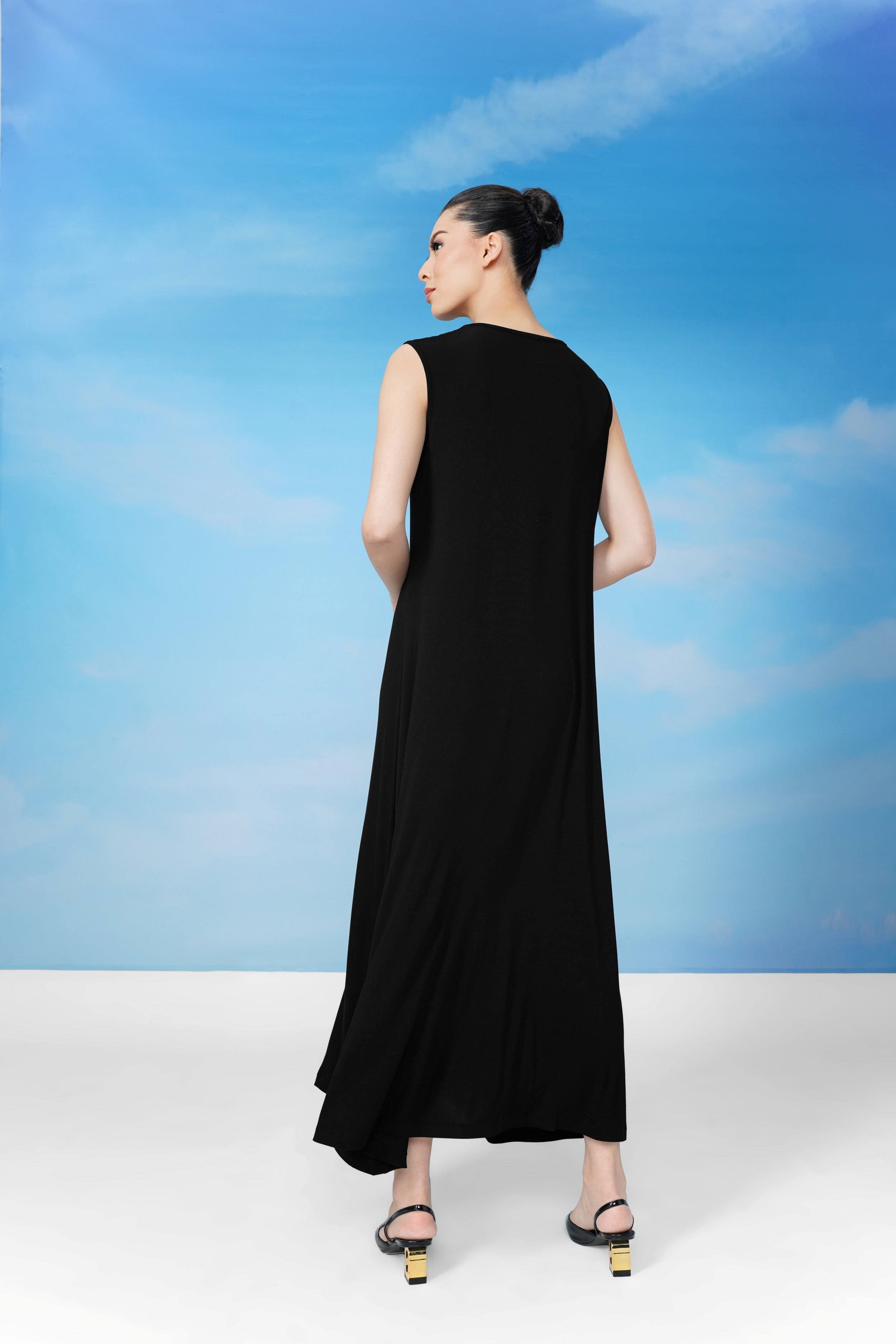 Long black inner clearance dress