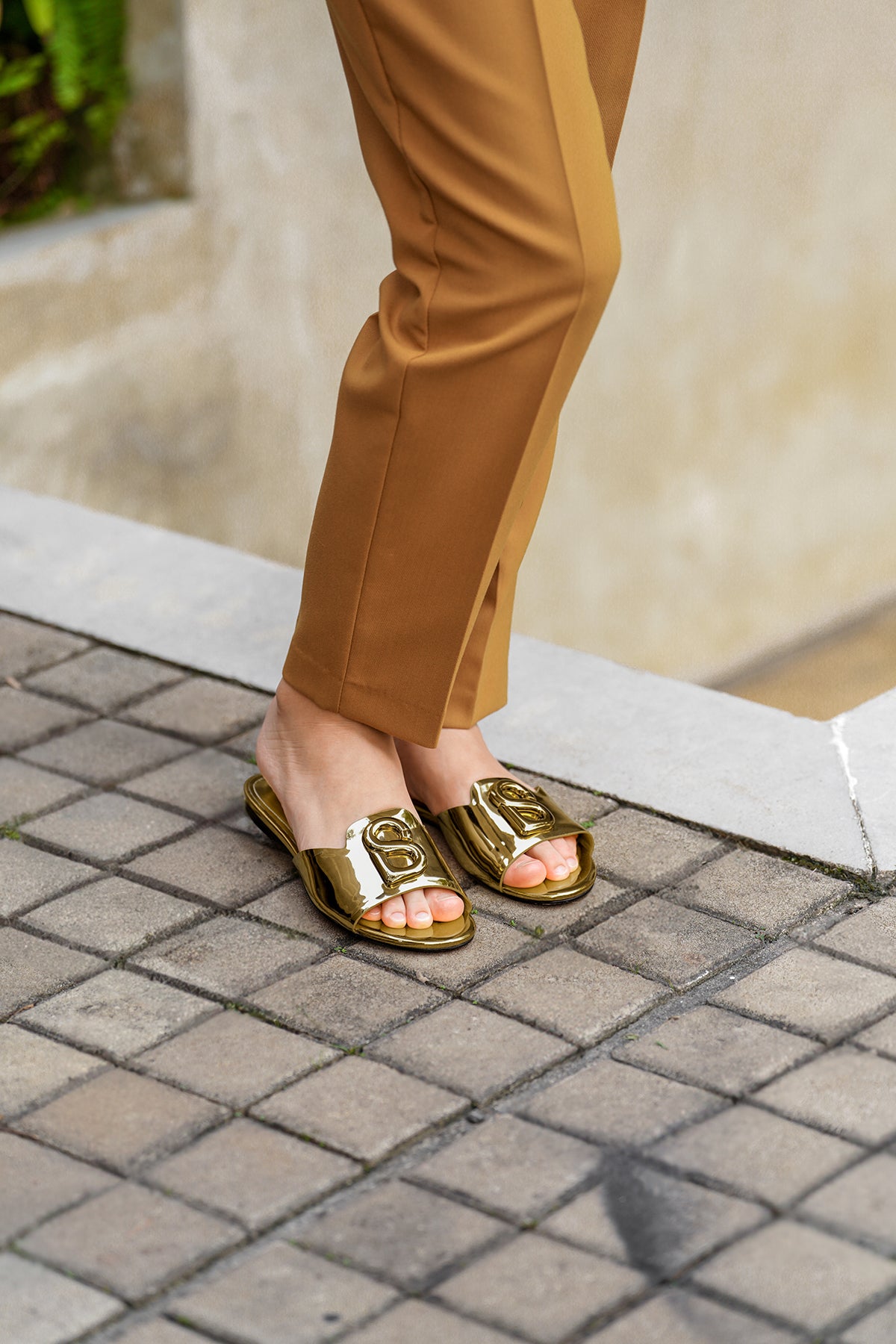 Jane Sandal - Gold