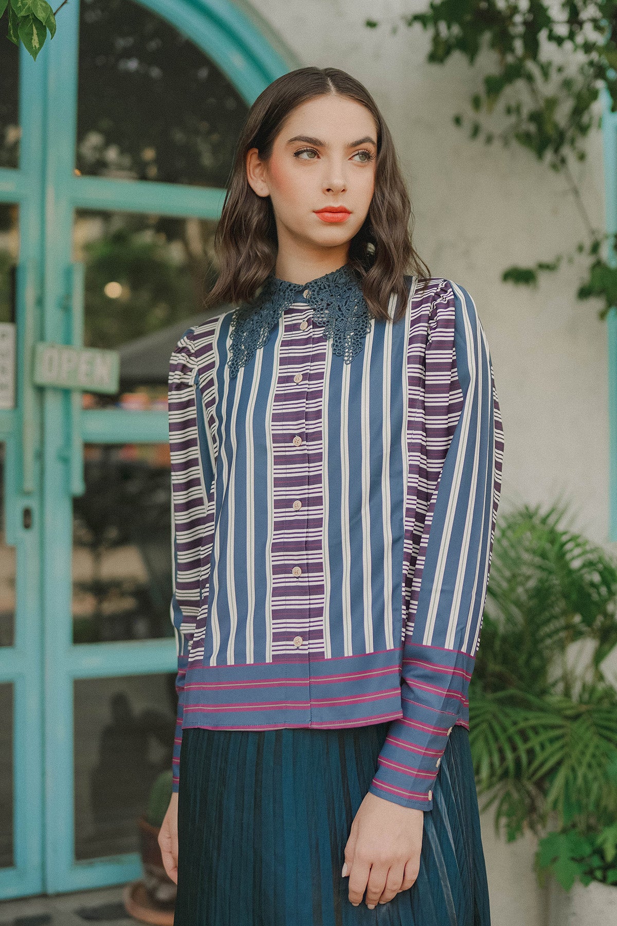 La Bella Stripe Shirt with Lace - Midnight