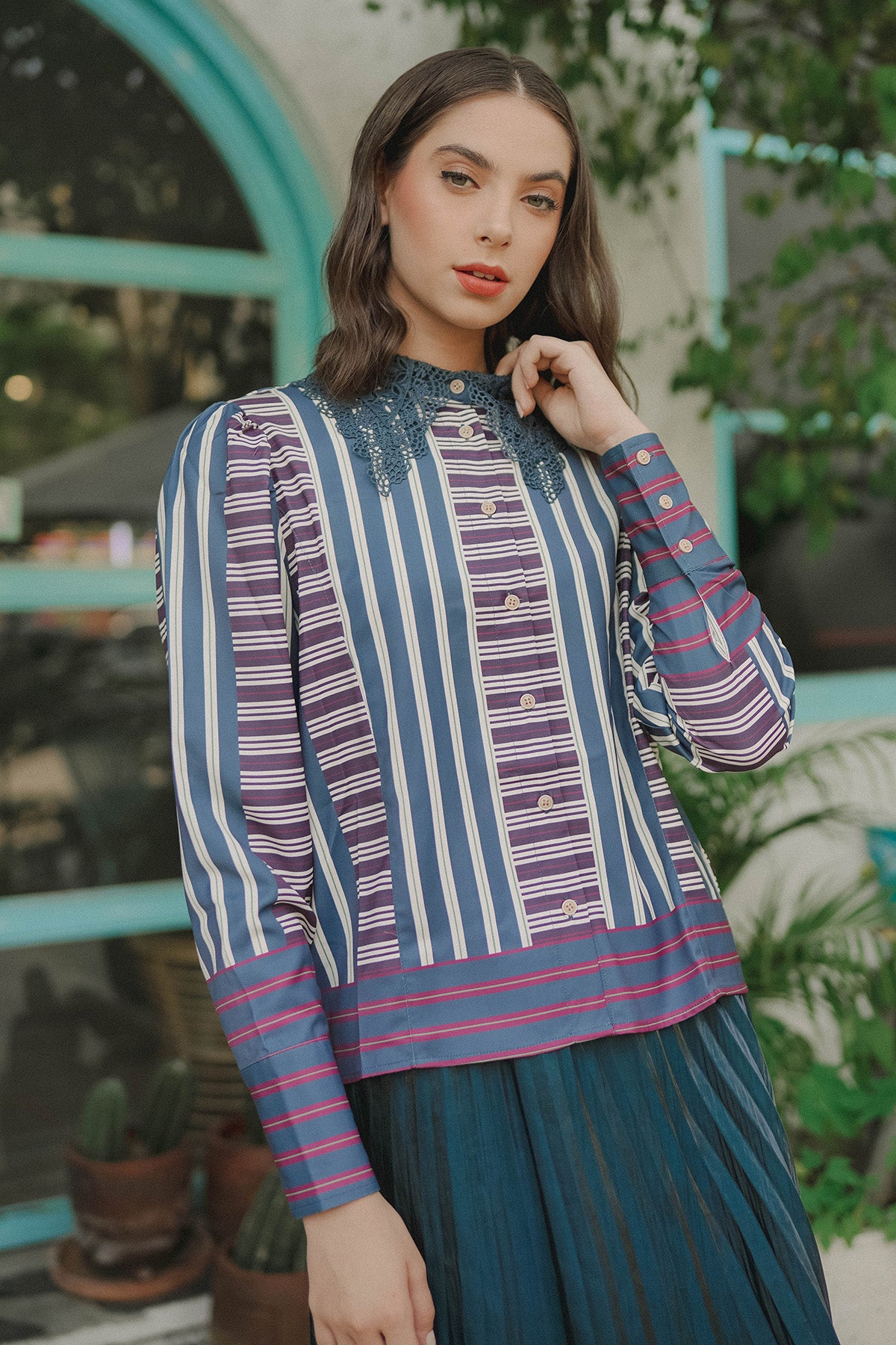 La Bella Stripe Shirt with Lace - Midnight