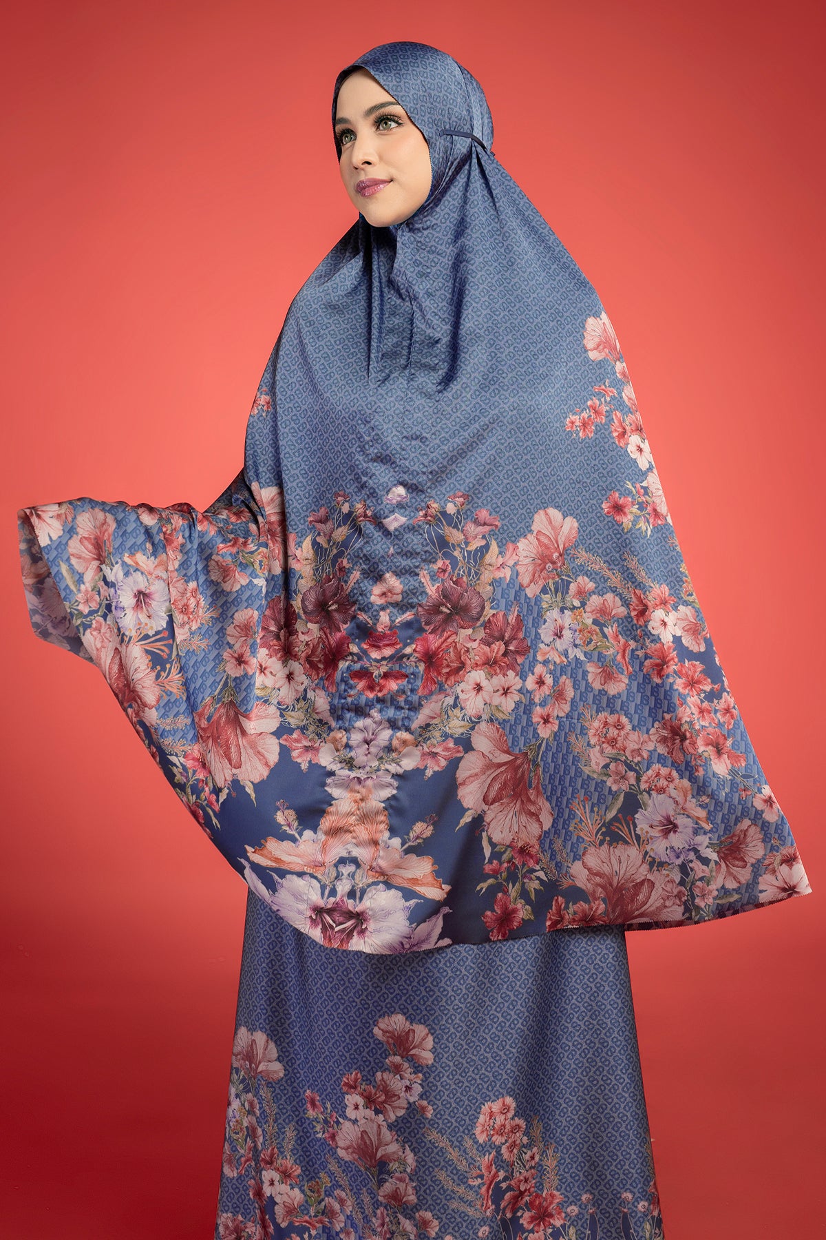 Bungaraya Prayer Robe - Plumbago