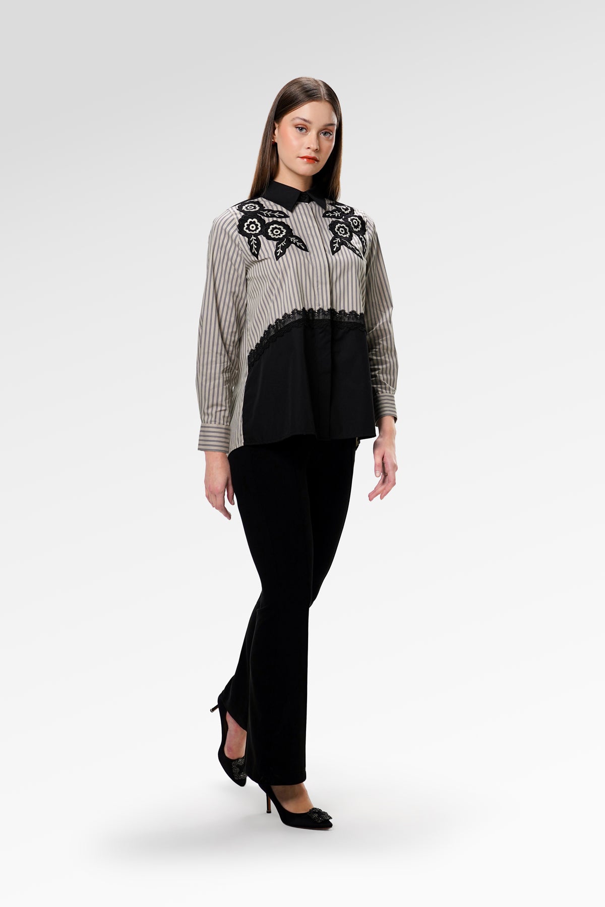 Elvara Embroidery Shirt - Mocha Noir