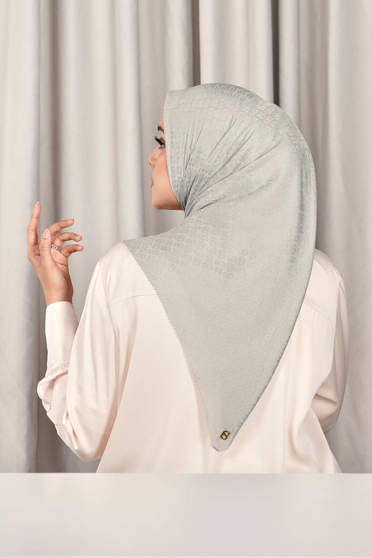 Everyday Tapis Embossed 2.0 - Alloy