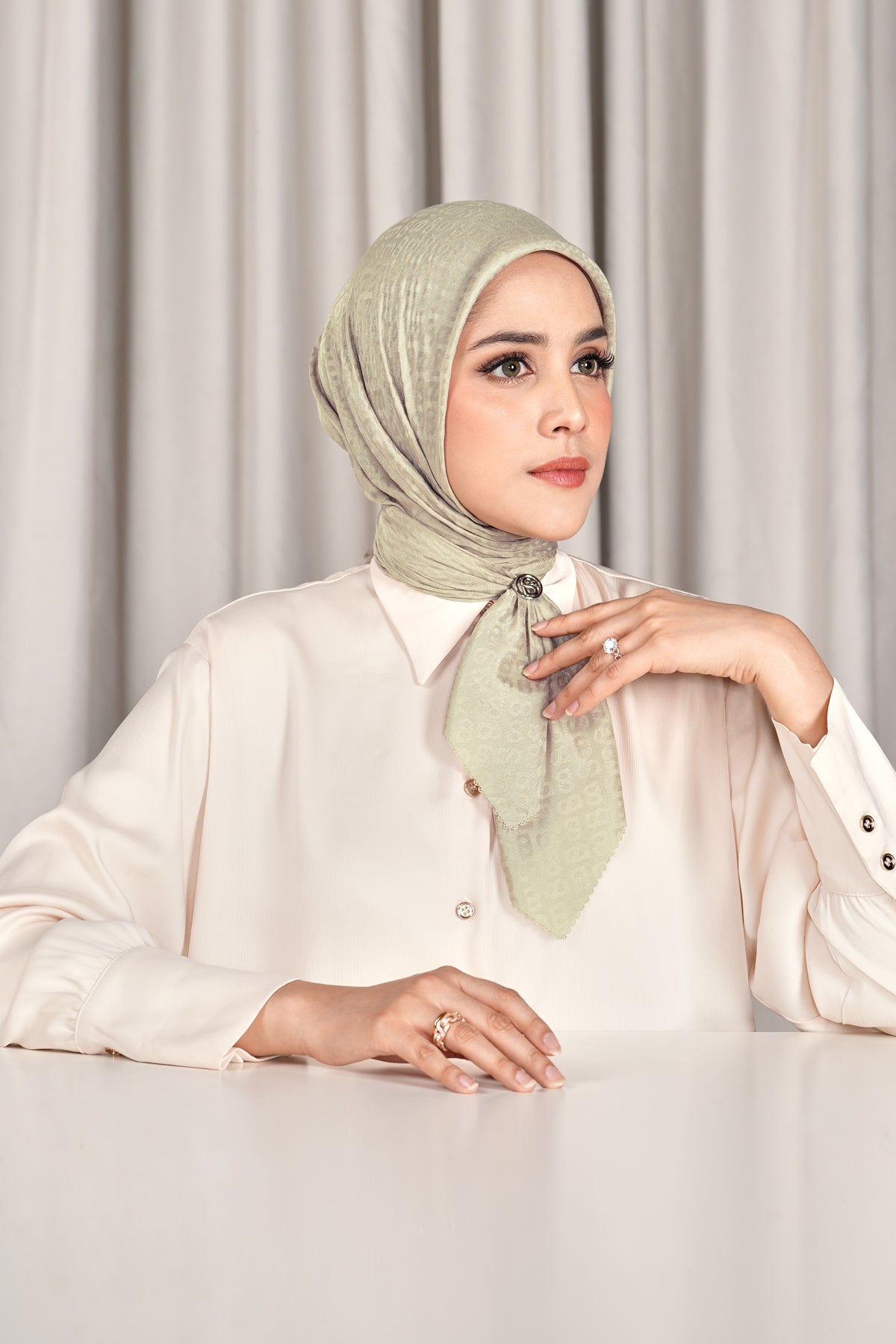 Everyday Tapis Embossed 2.0 - Aluminum