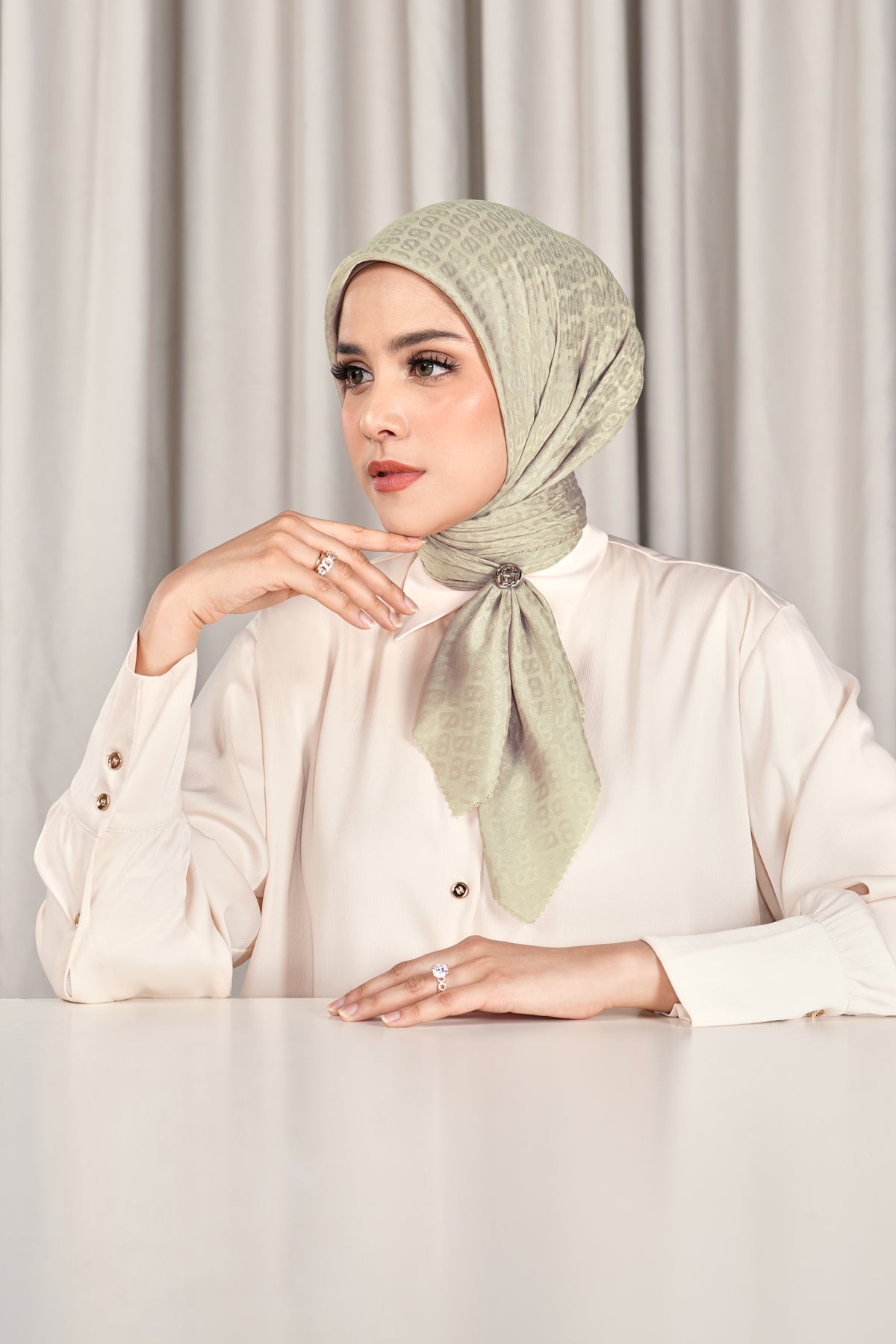 Everyday Tapis Embossed 2.0 - Aluminum