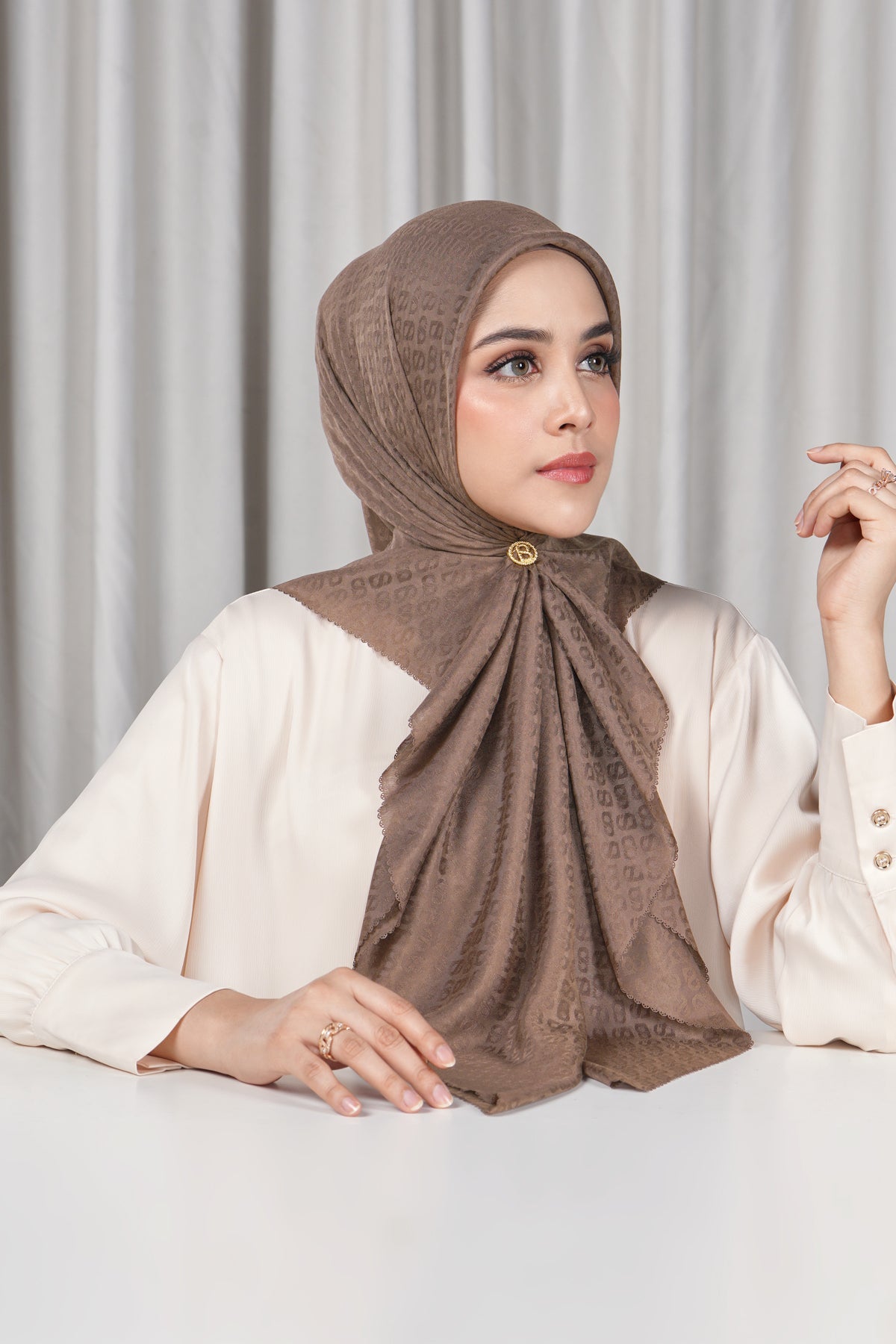 Everyday Tapis Embossed 2.0 - Chestnut