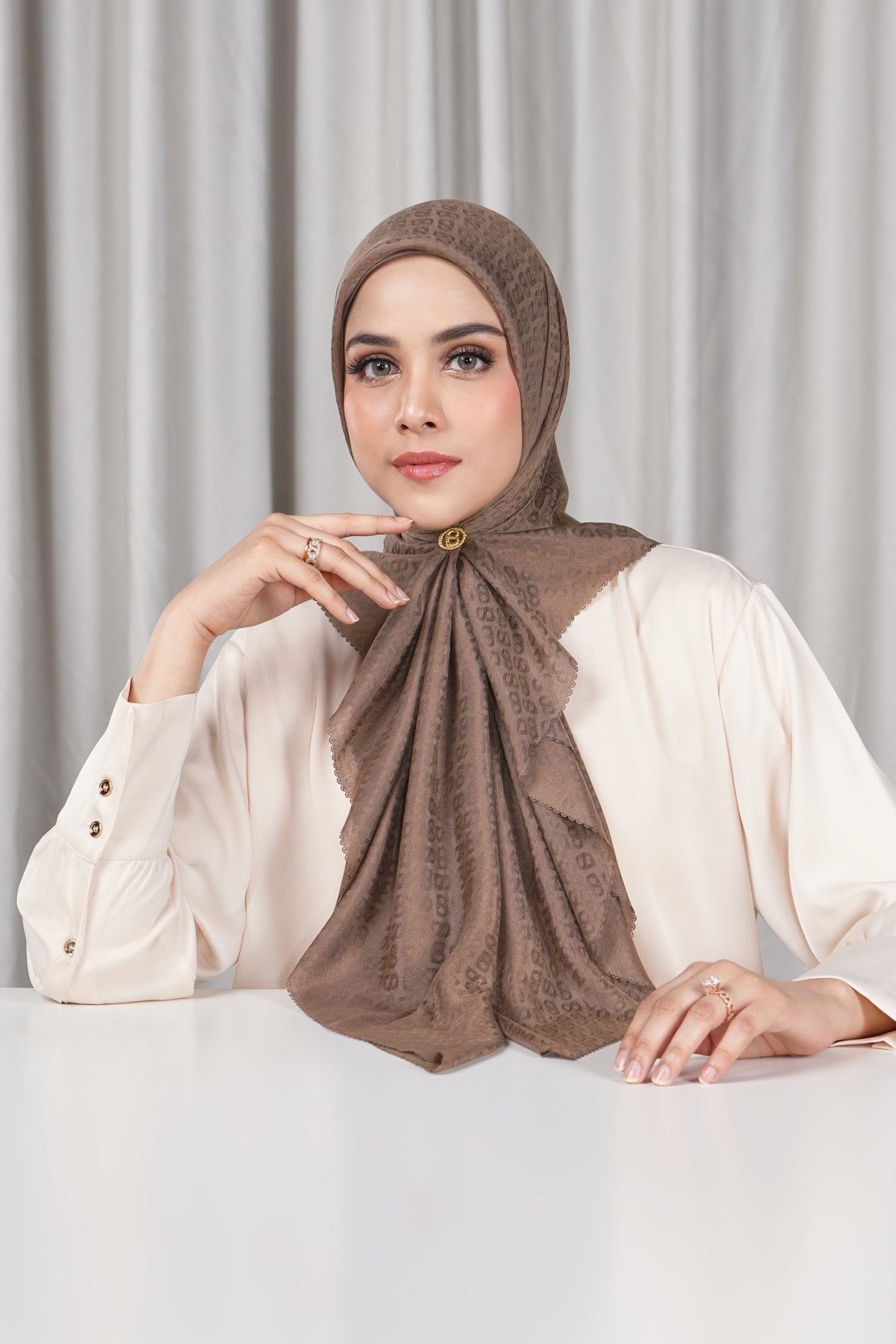 Everyday Tapis Embossed 2.0 - Chestnut