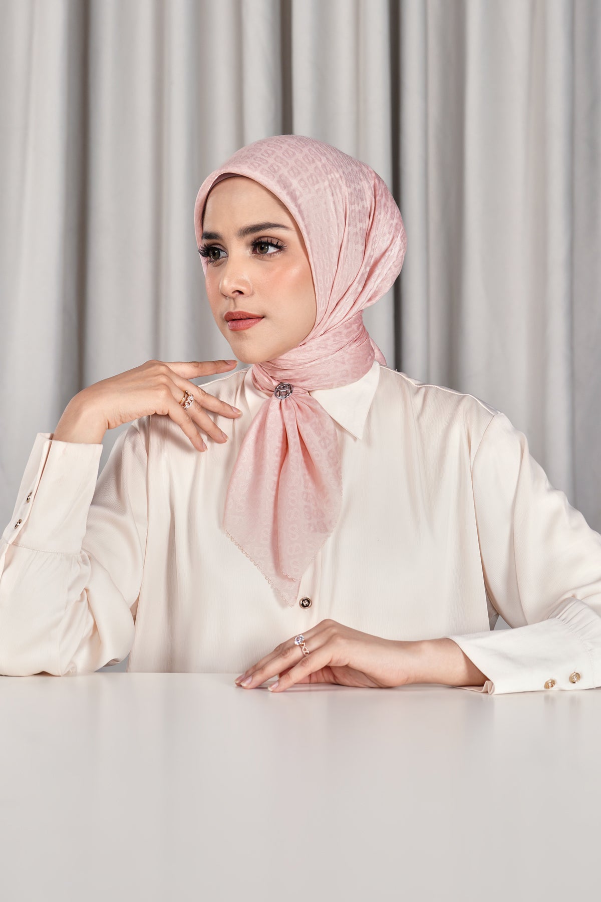 Everyday Tapis Embossed 2.0 - Lotus