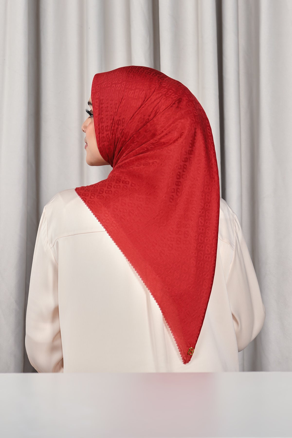 Everyday Tapis Embossed 2.0 - Pompeian Red