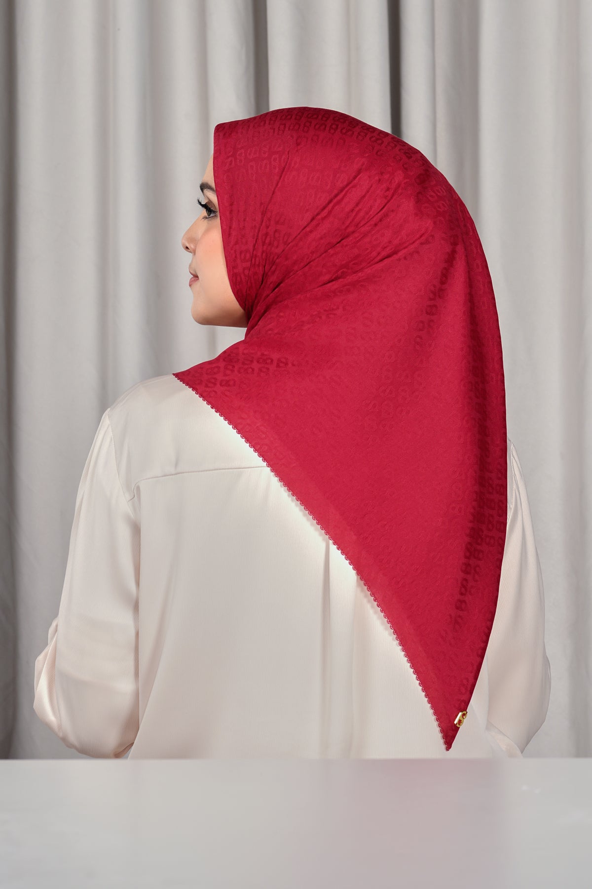 Everyday Tapis Embossed 2.0 - Scarlet