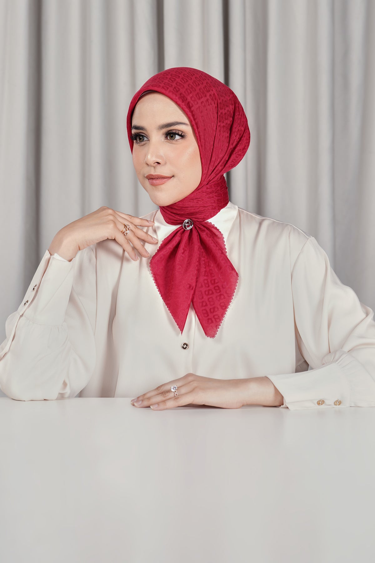 Everyday Tapis Embossed 2.0 - Scarlet